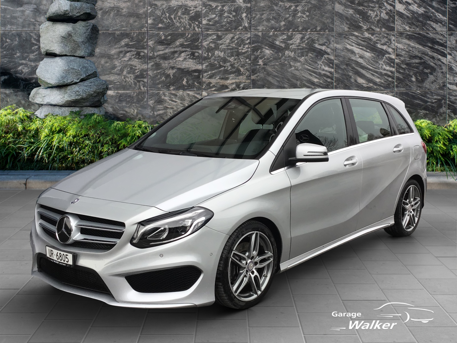 MERCEDES-BENZ B 250 AMG Line