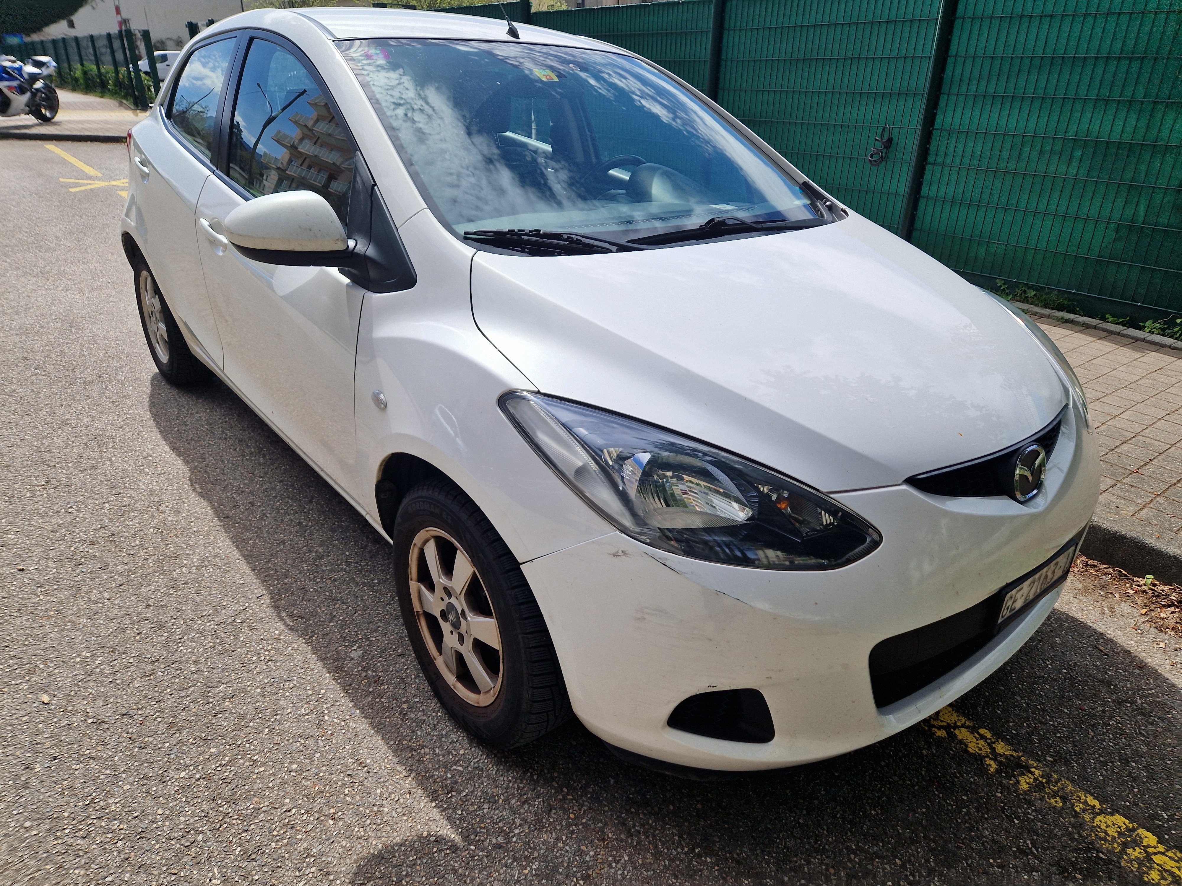 MAZDA 2 1.3i 16V Exclusive