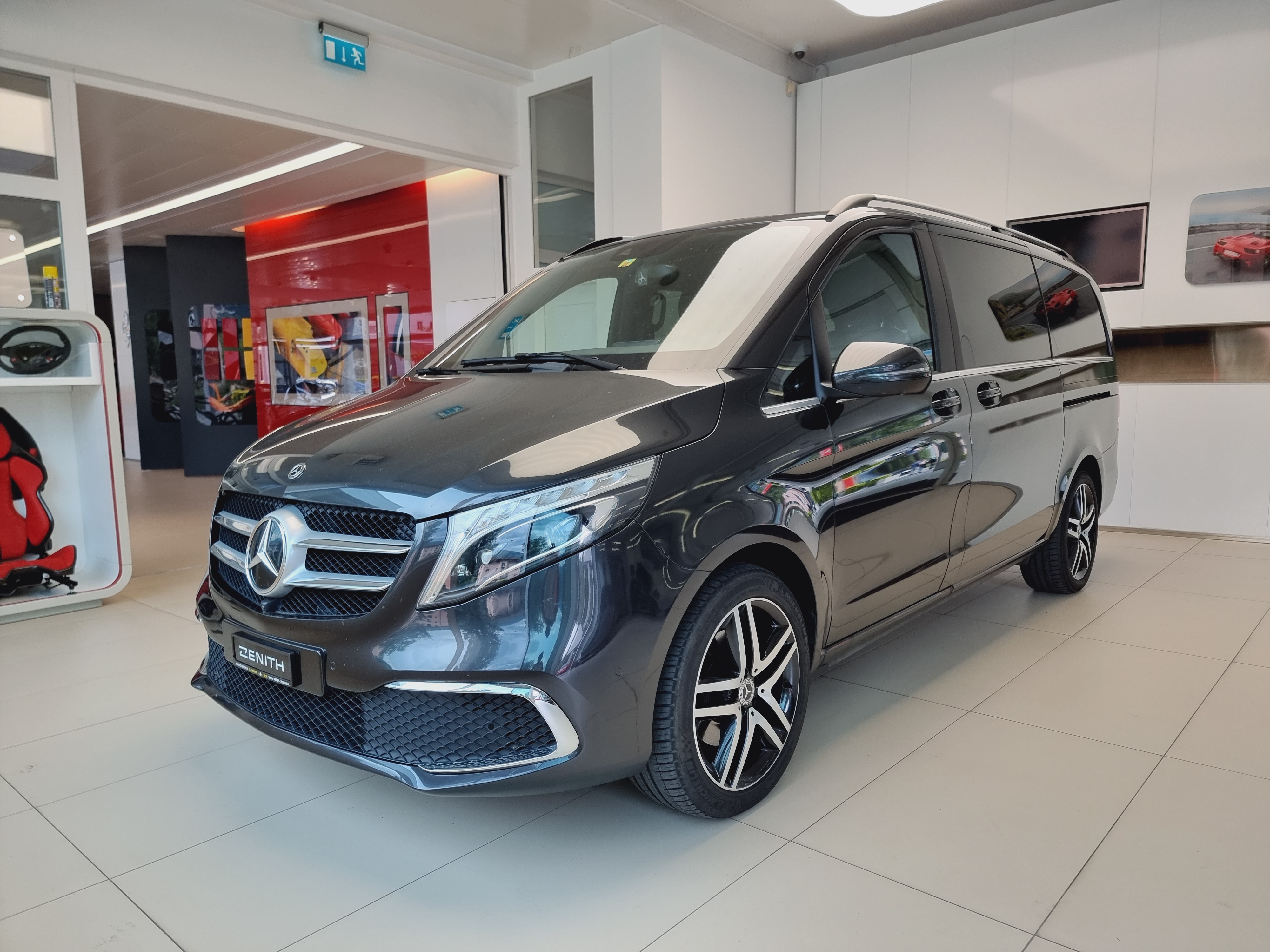 MERCEDES-BENZ V 300 d Avantgarde kompakt 4Matic 9G-Tronic