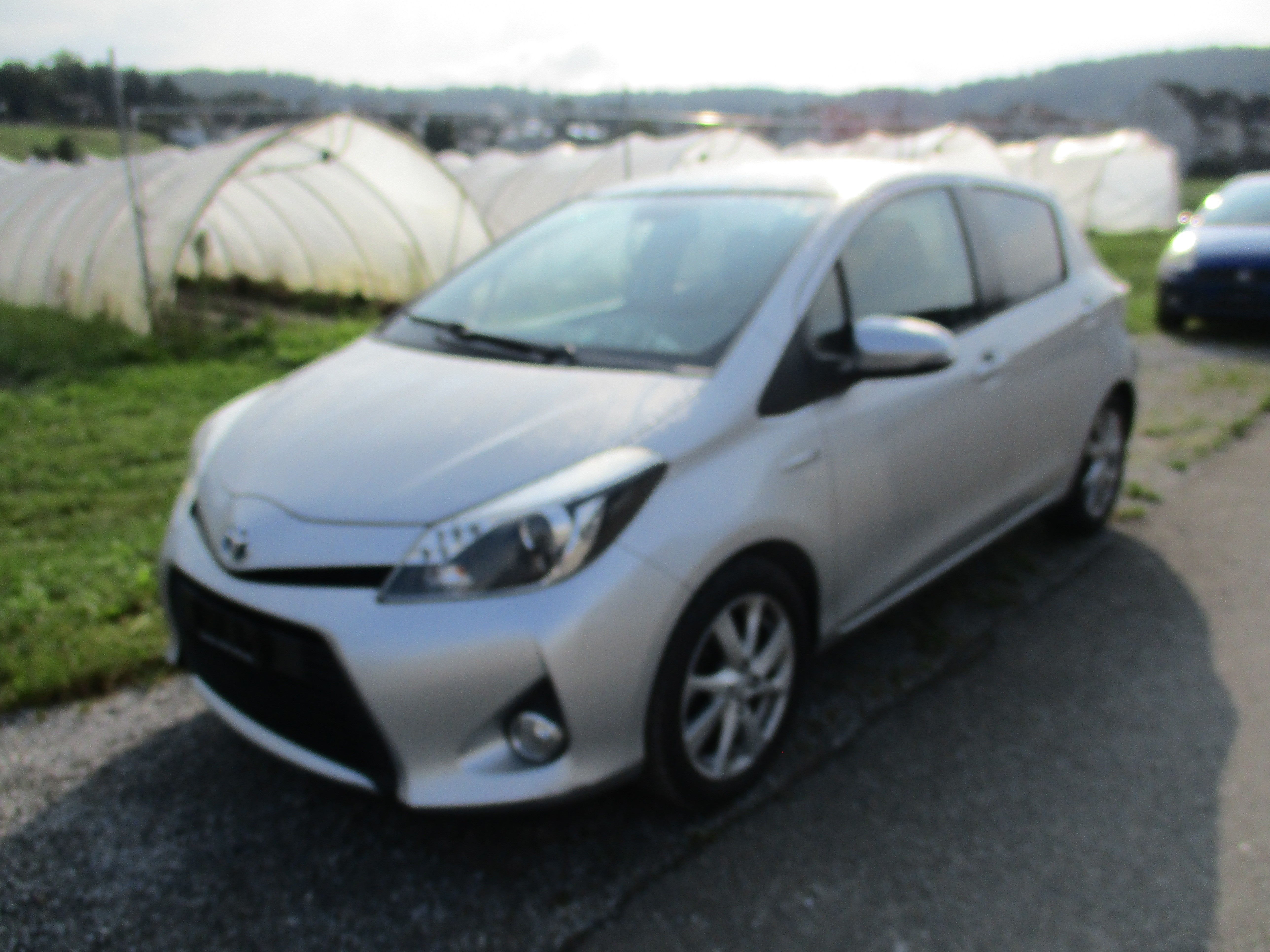 TOYOTA Yaris 1.5 VVT-i Hybrid Sol Premium CVT