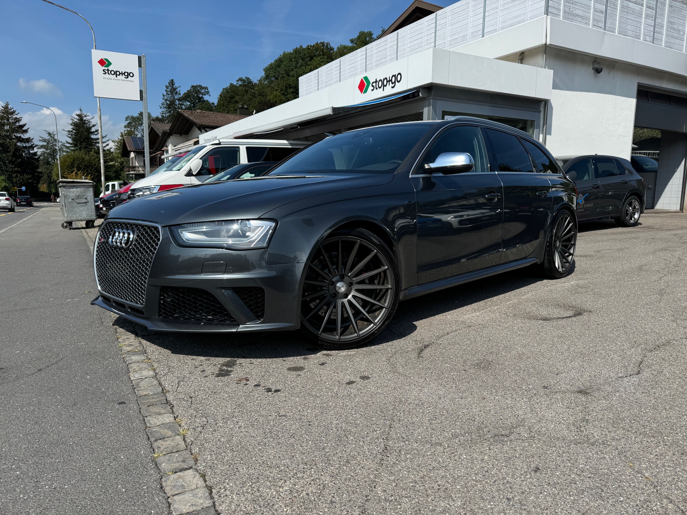 AUDI RS4 Avant 4.2 FSI V8 quattro S-tronic