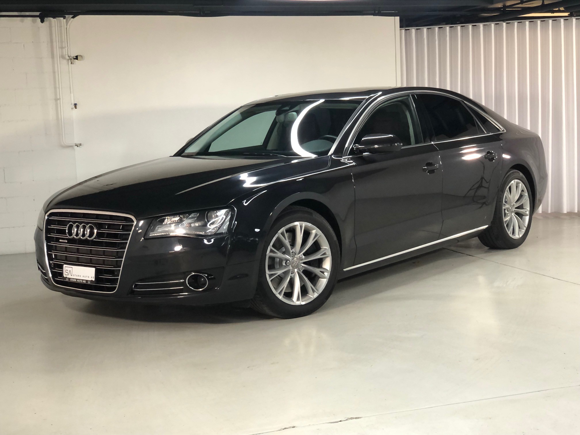 AUDI A8 4.2 FSI quattro tiptronic