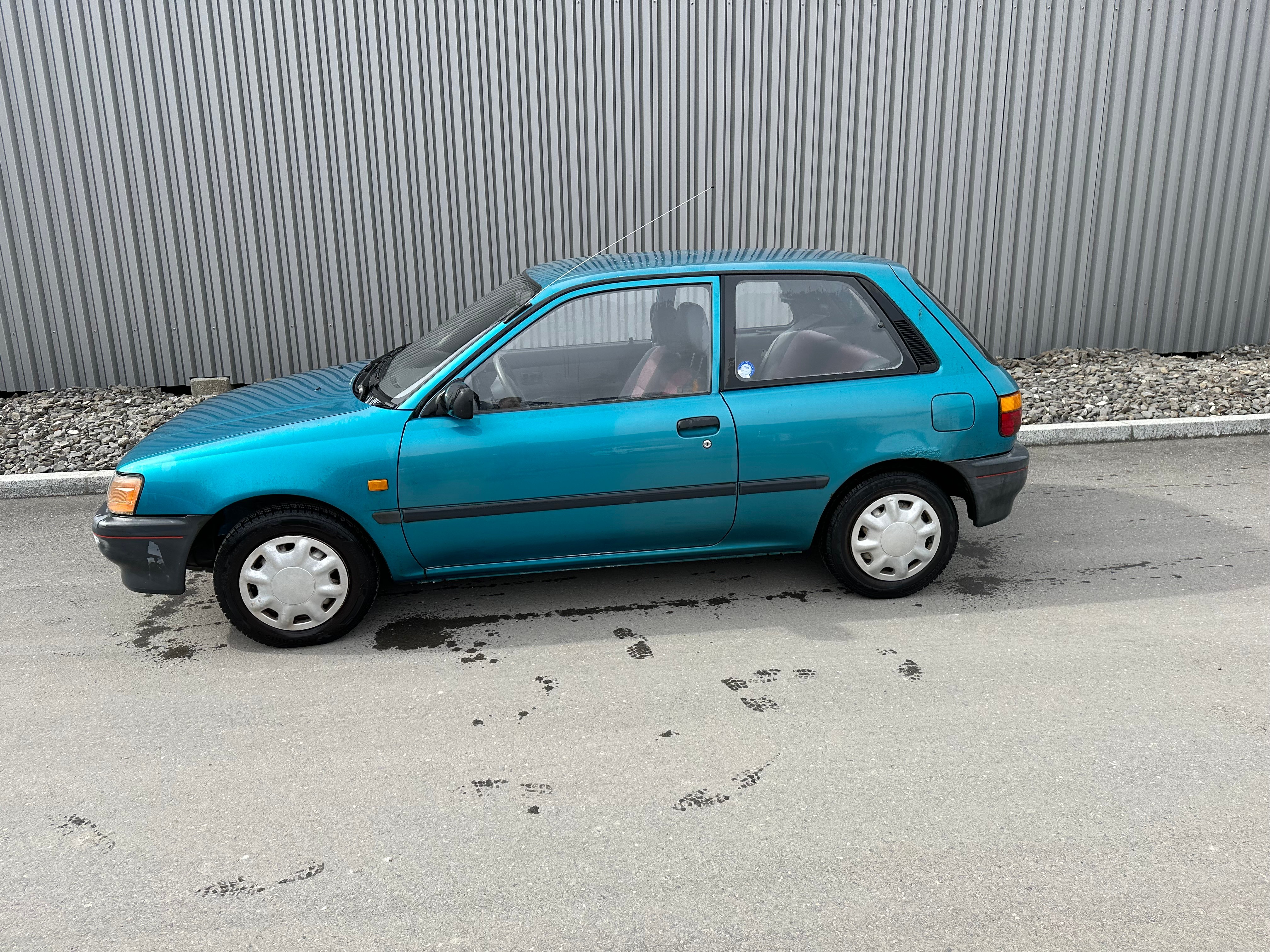 TOYOTA Starlet 1.3 XLi Dance