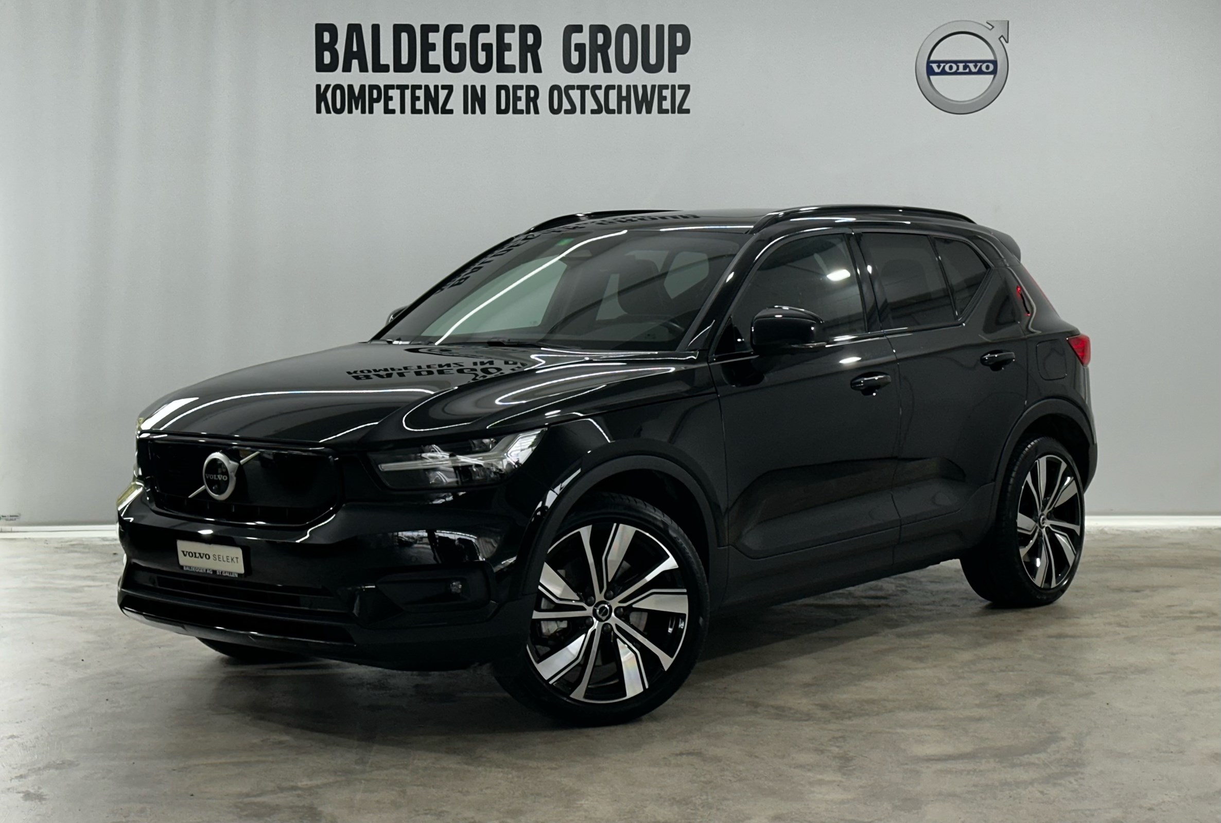 VOLVO XC40 P8 Twin R-Design AWD