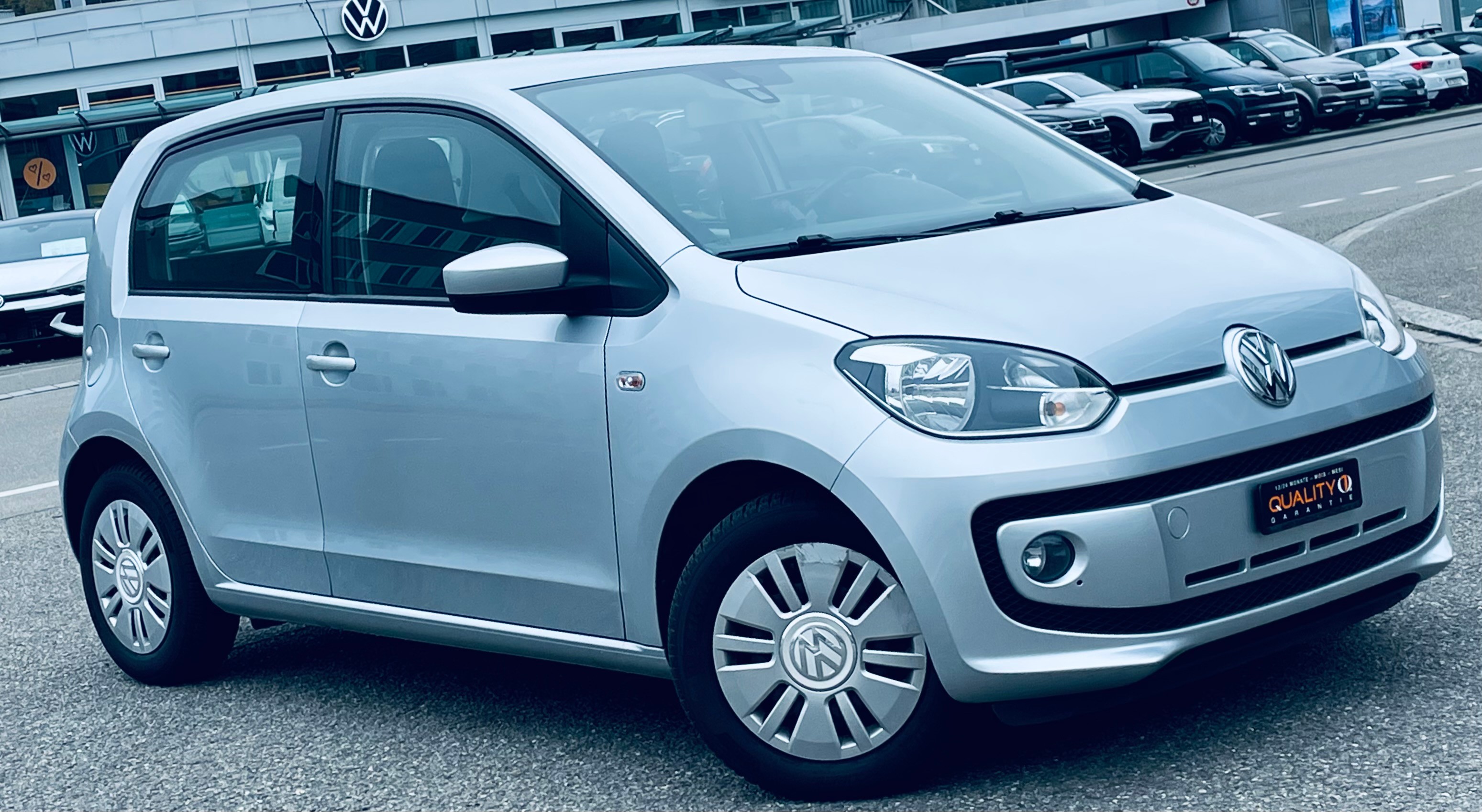 VW Up 1.0 black up Art on Ice ASG