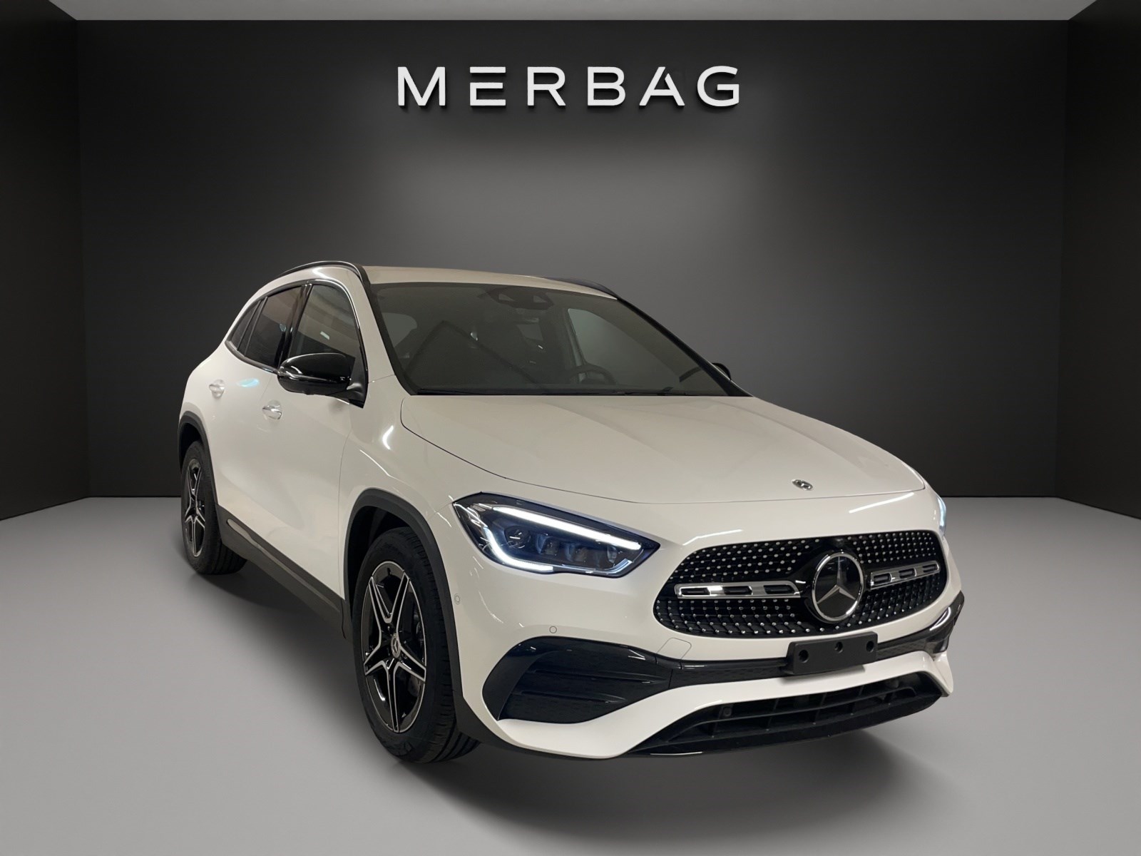 MERCEDES-BENZ GLA 220d 4Matic AMG Line 8G-DCT