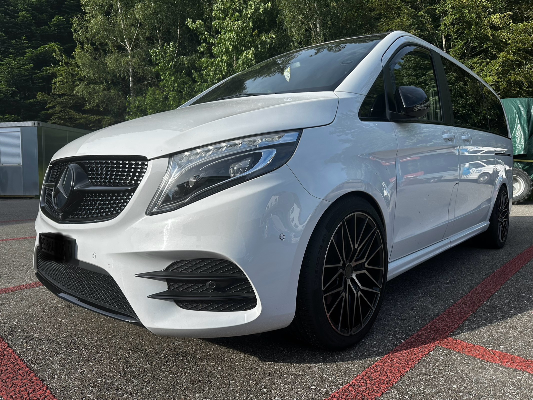 MERCEDES-BENZ V 300 d lang Swiss Edition 4Matic 9G-Tronic