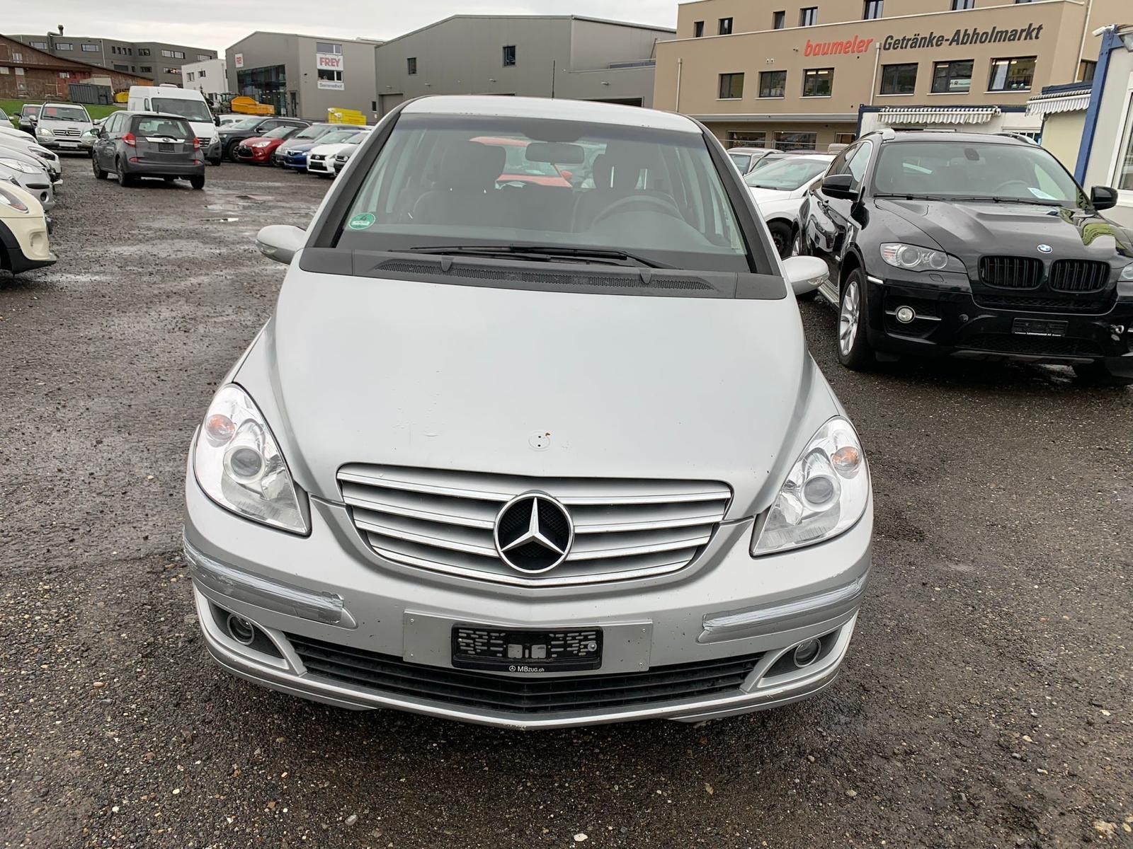 MERCEDES-BENZ B 200