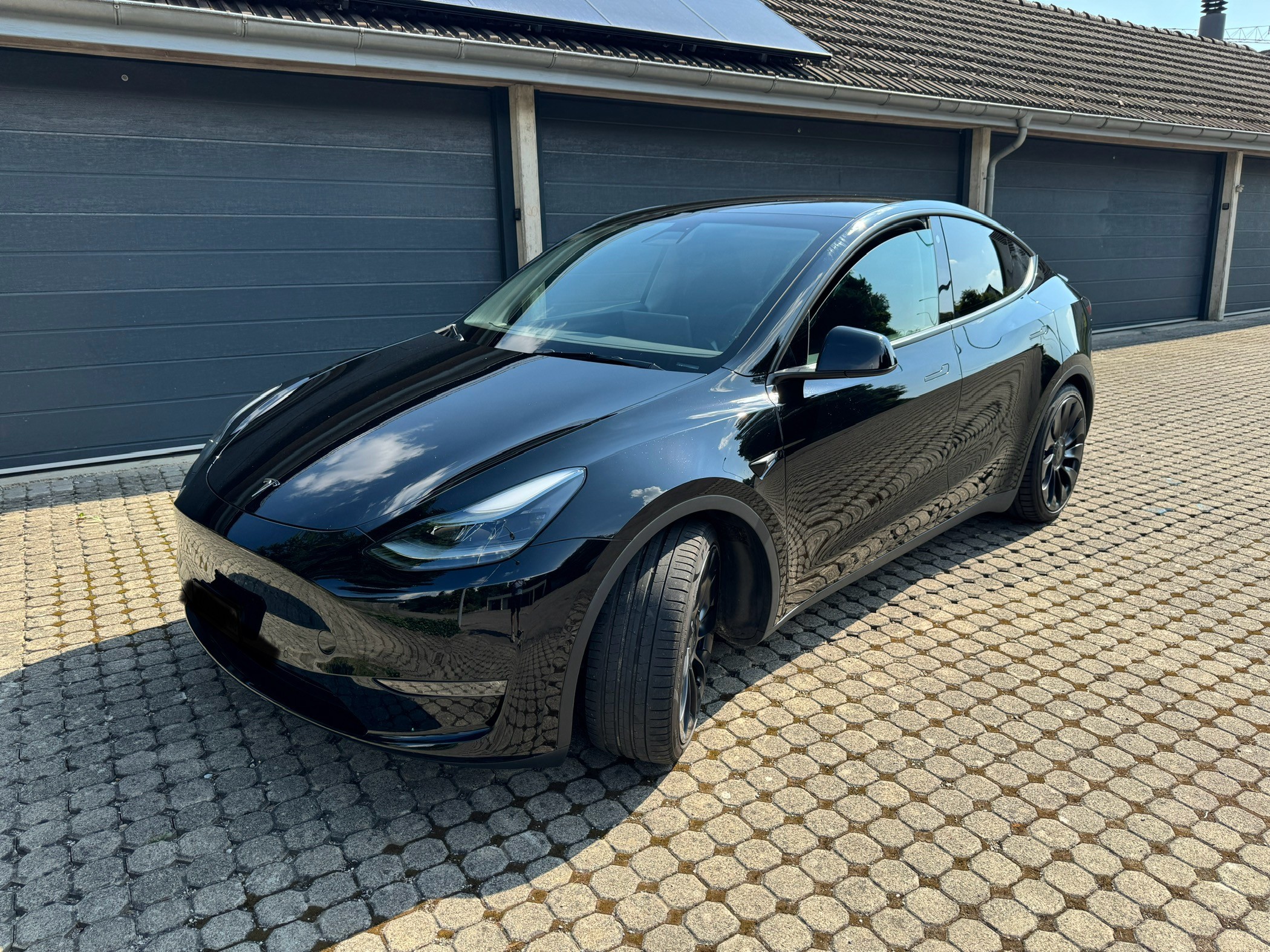 TESLA Model Y, Performance, AMD Ryzen, Produktion Berlin, Wärmepumpe, volles Autonomes fahren