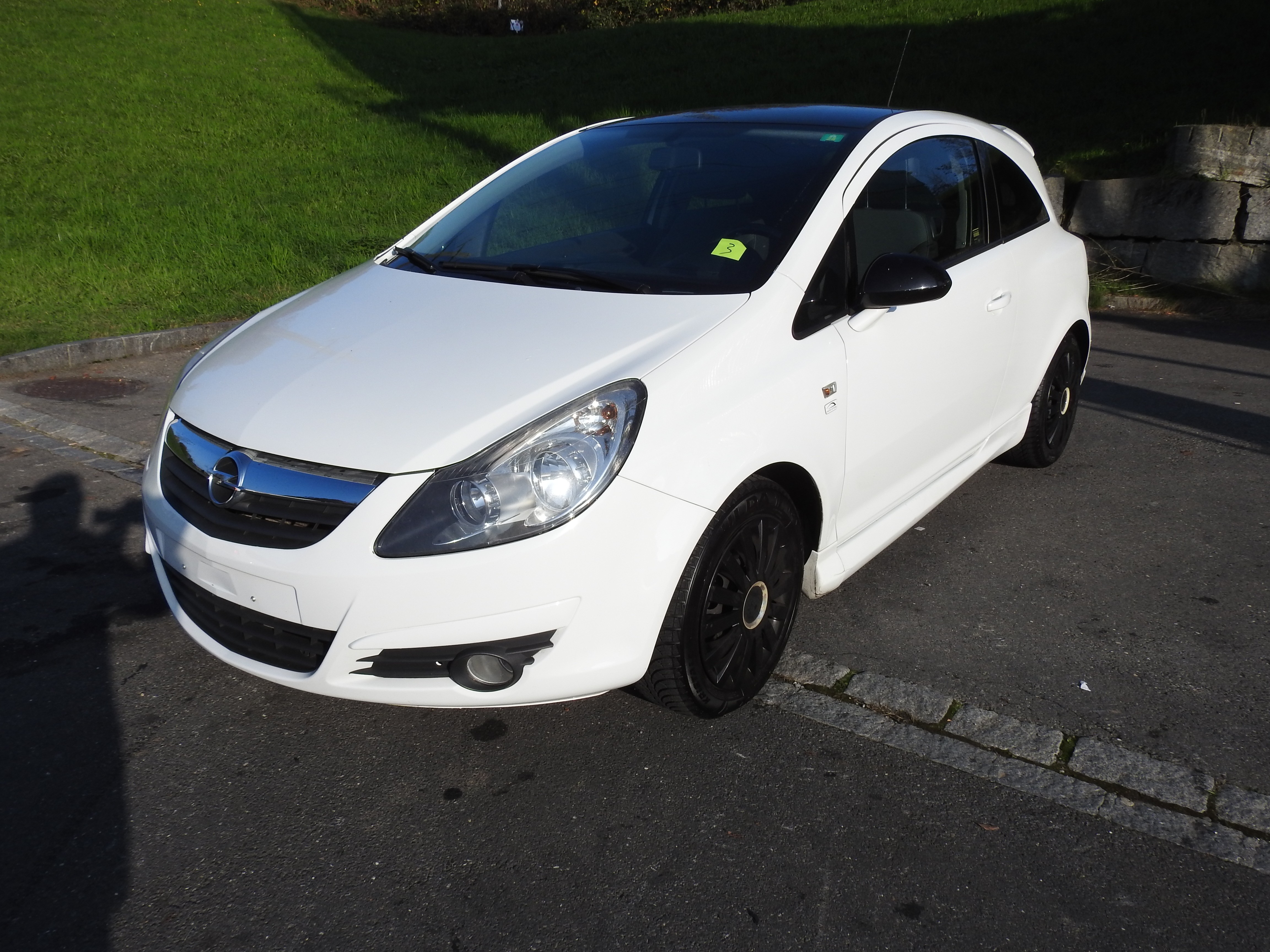 OPEL Corsa 1.4 TP Color Edition