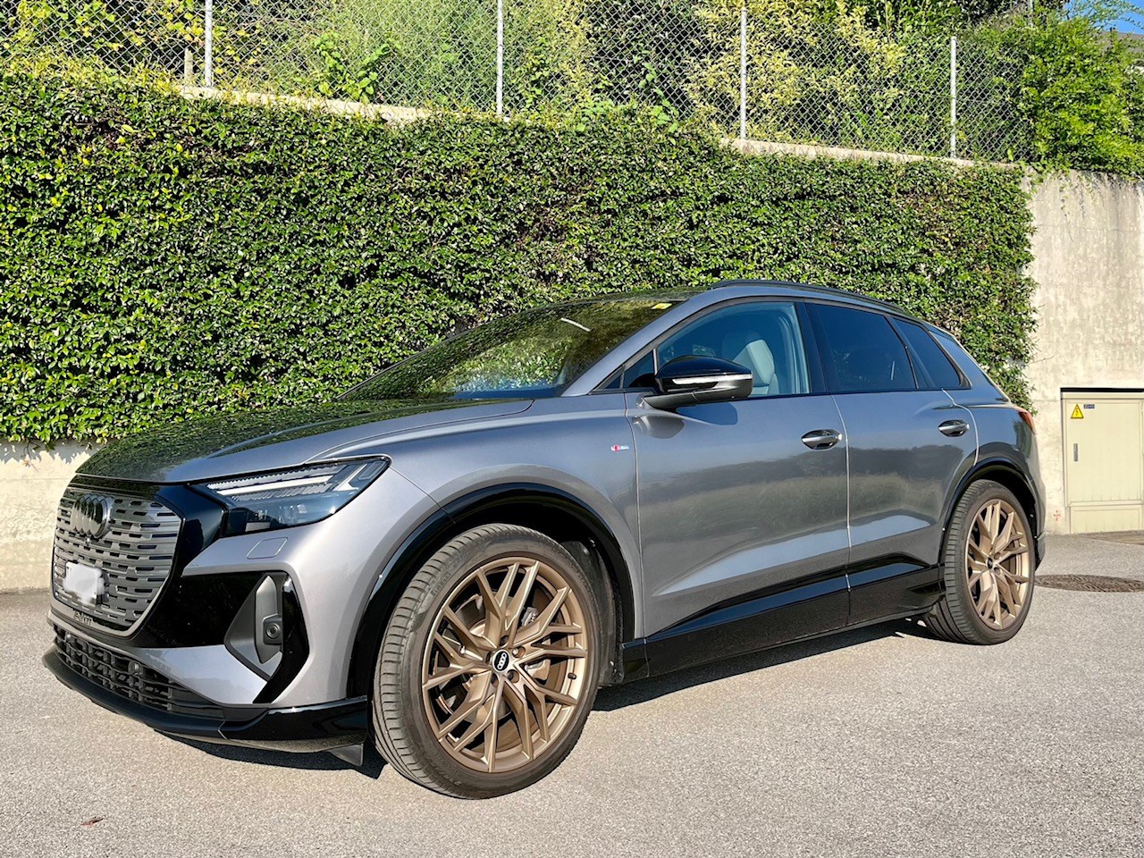 AUDI Q4 e-tron 50 quattro