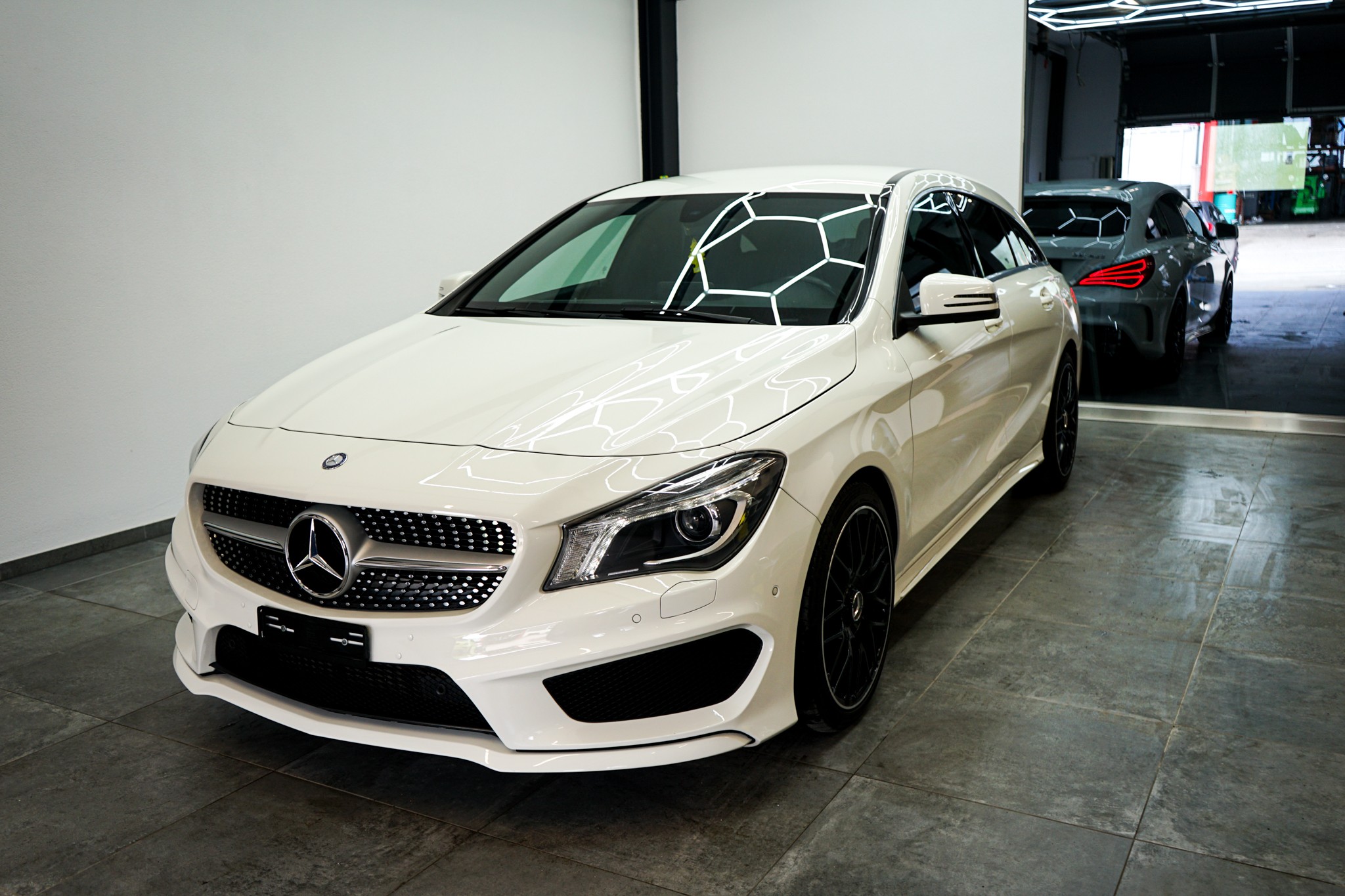 MERCEDES-BENZ CLA Shooting Brake 180 AMG Line 7G-DCT