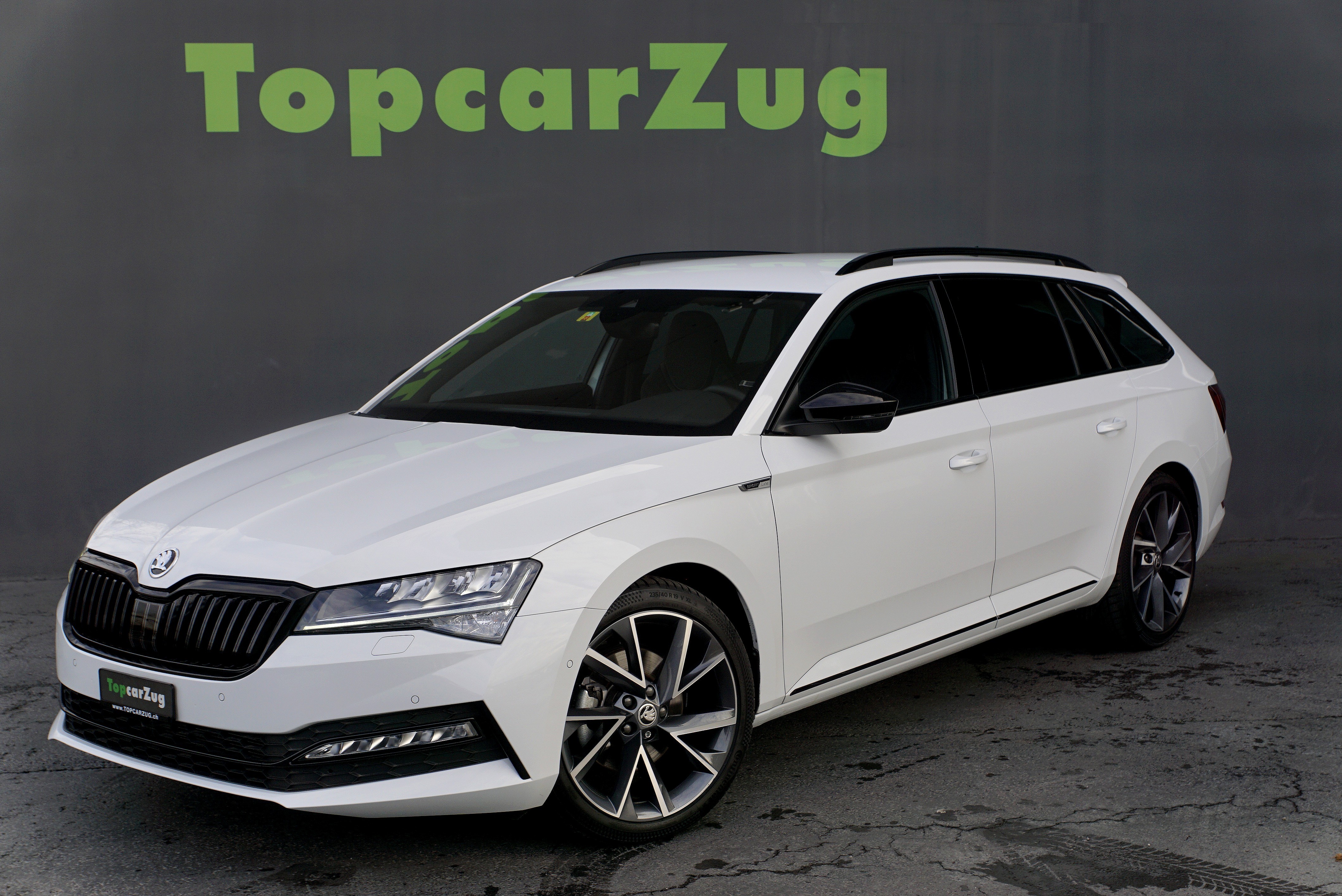 SKODA Superb Combi 2.0 TDi SportLine 4x4 DSG /Sportline/ CH-Fahrzeug mit 48 Monate Garantie