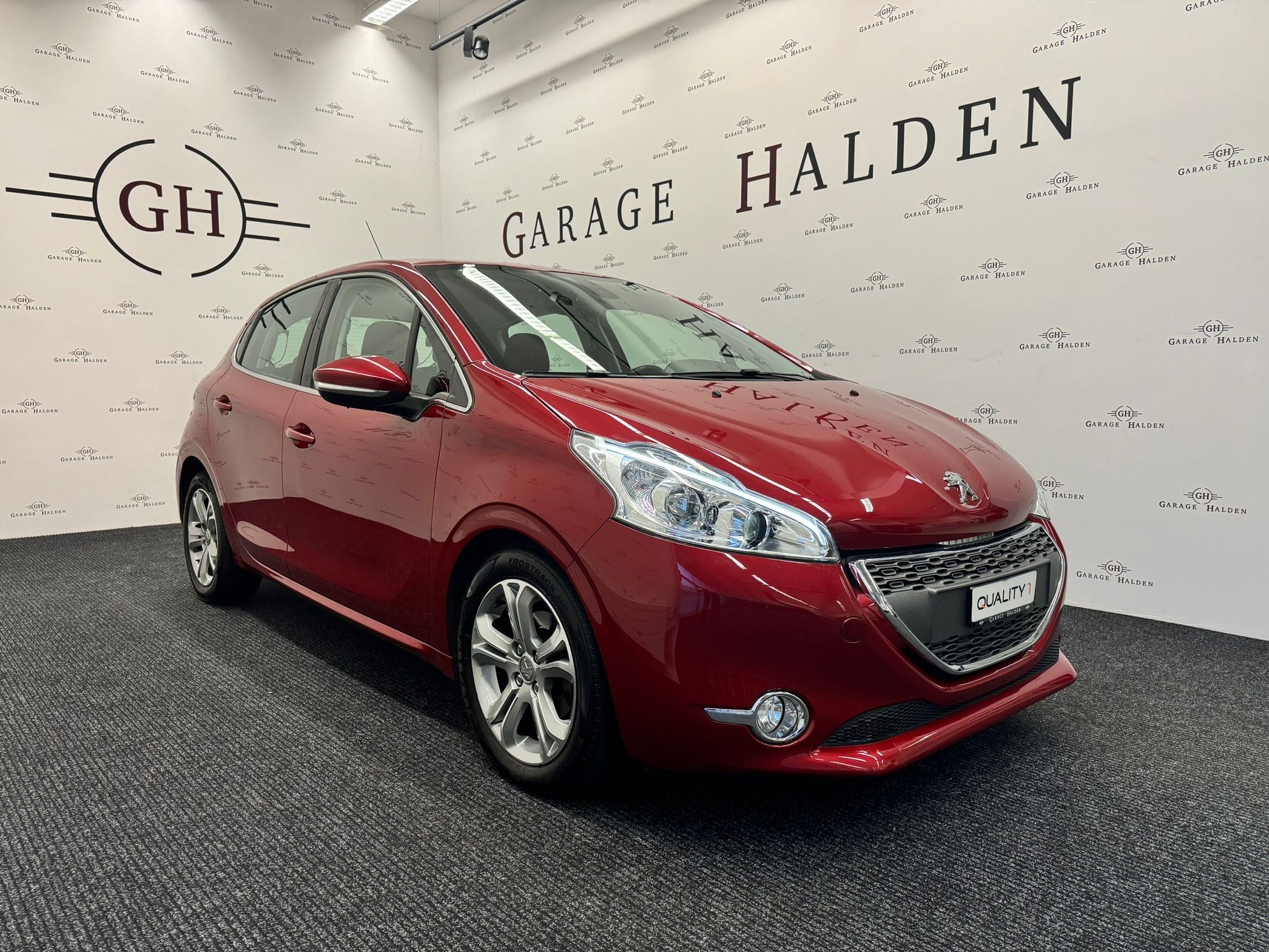 PEUGEOT 208 1.6 e-HDI Allure EGS6