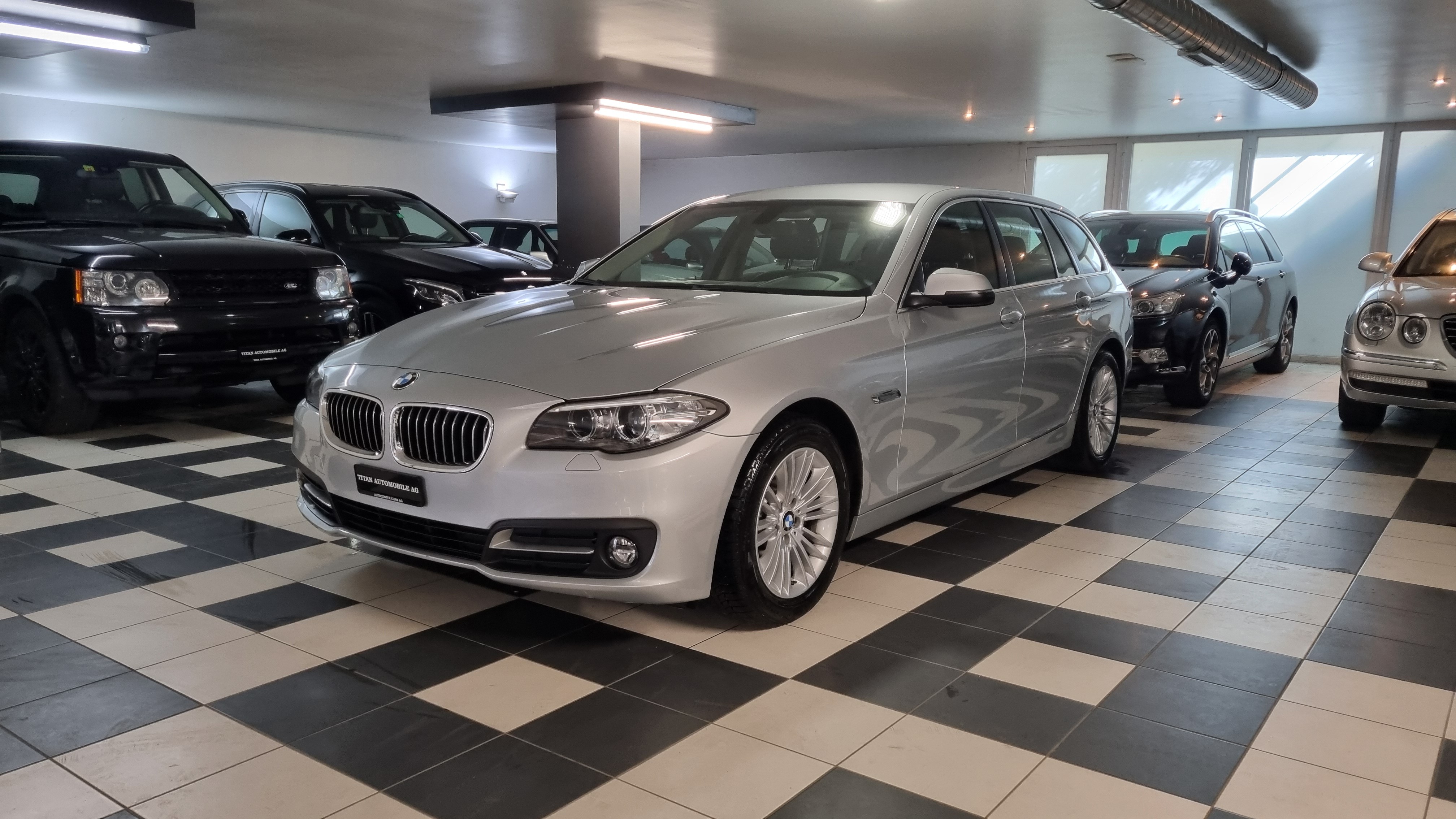 BMW 520d Touring xDrive Luxury Line Steptronic