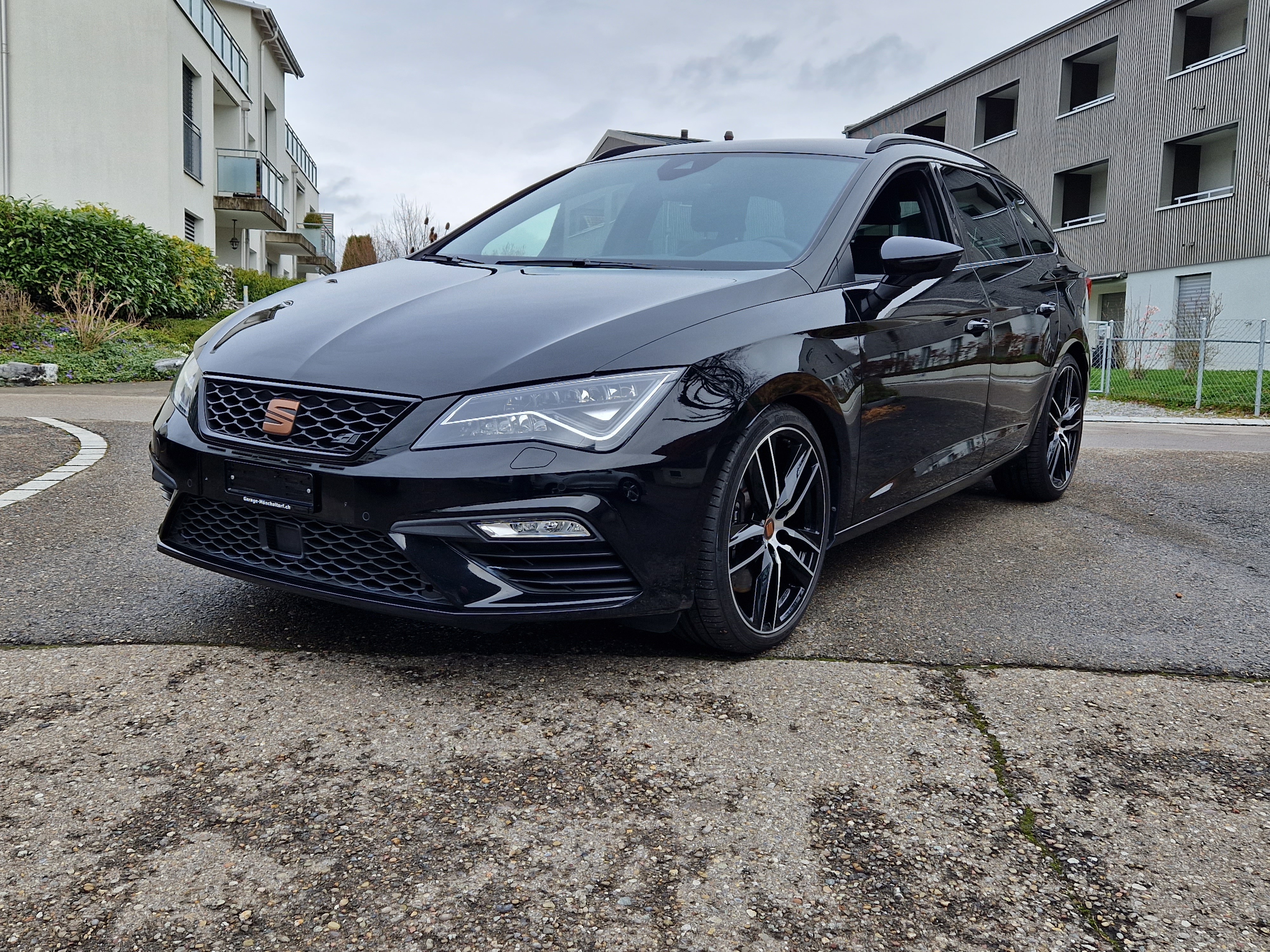 SEAT Leon ST 2.0 TSI Cupra 300 4 Drive DSG