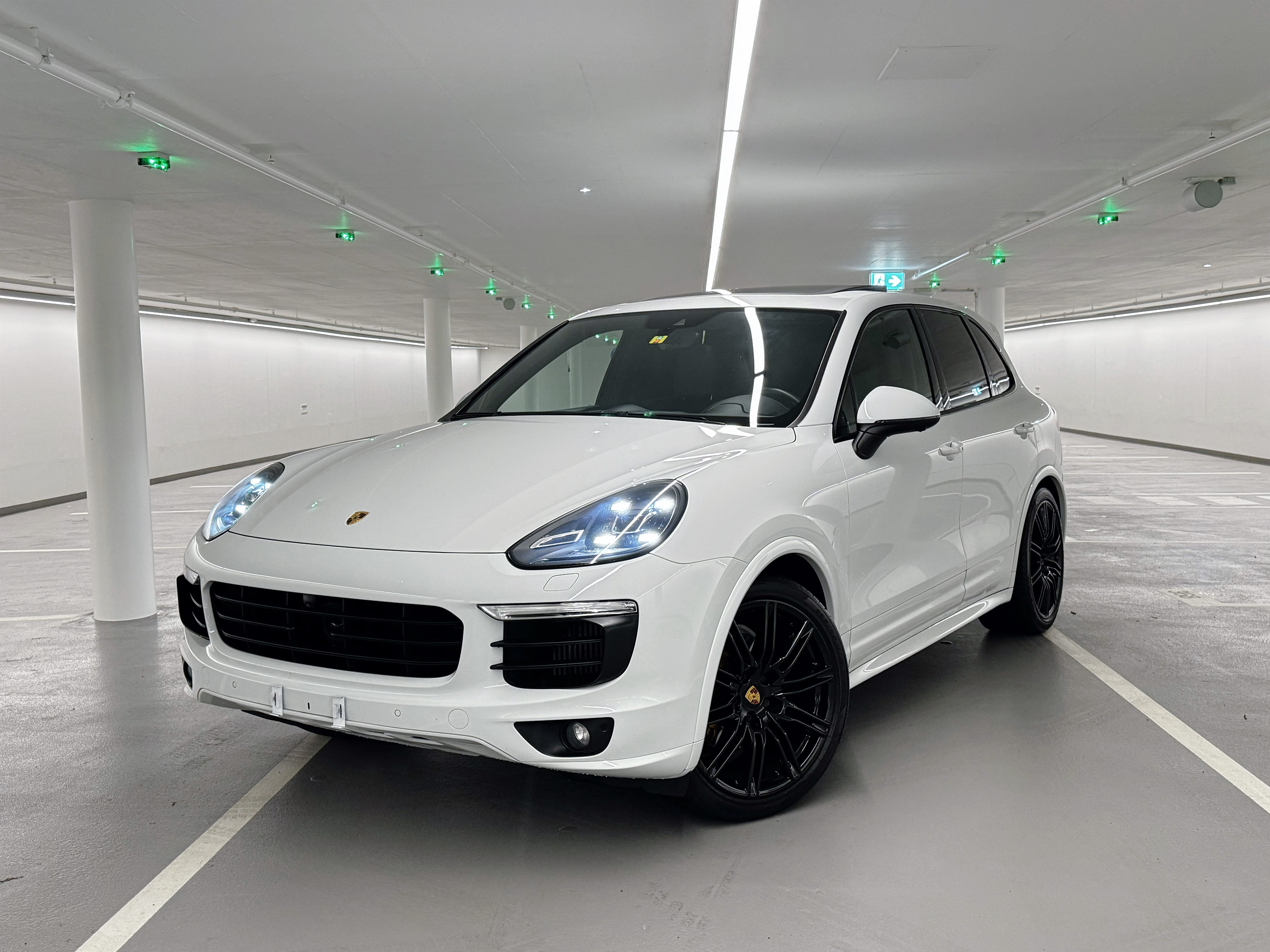 PORSCHE Cayenne Diesel Platinum Edition