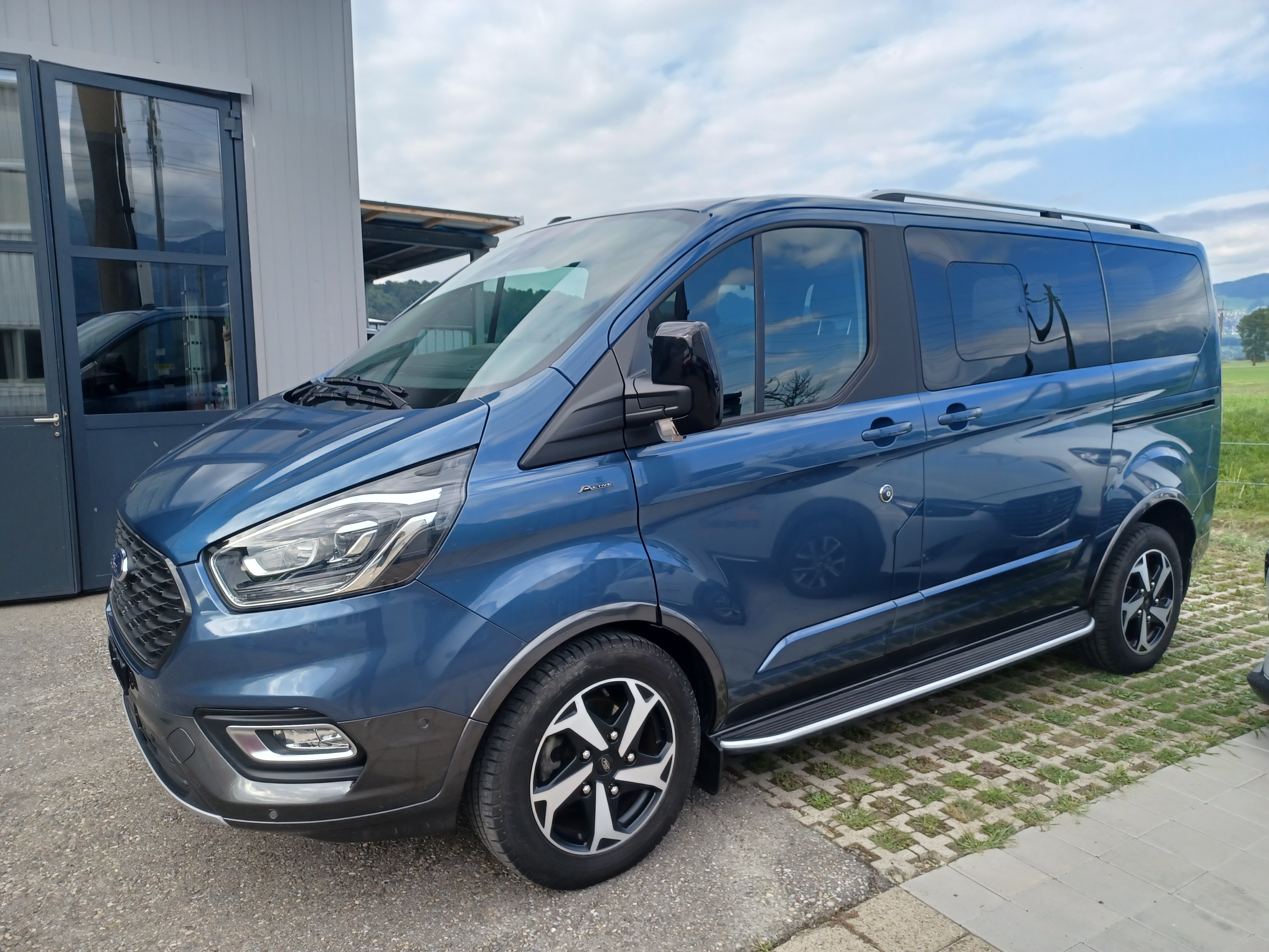 FORD Tourneo Custom 320 L1H1 Active