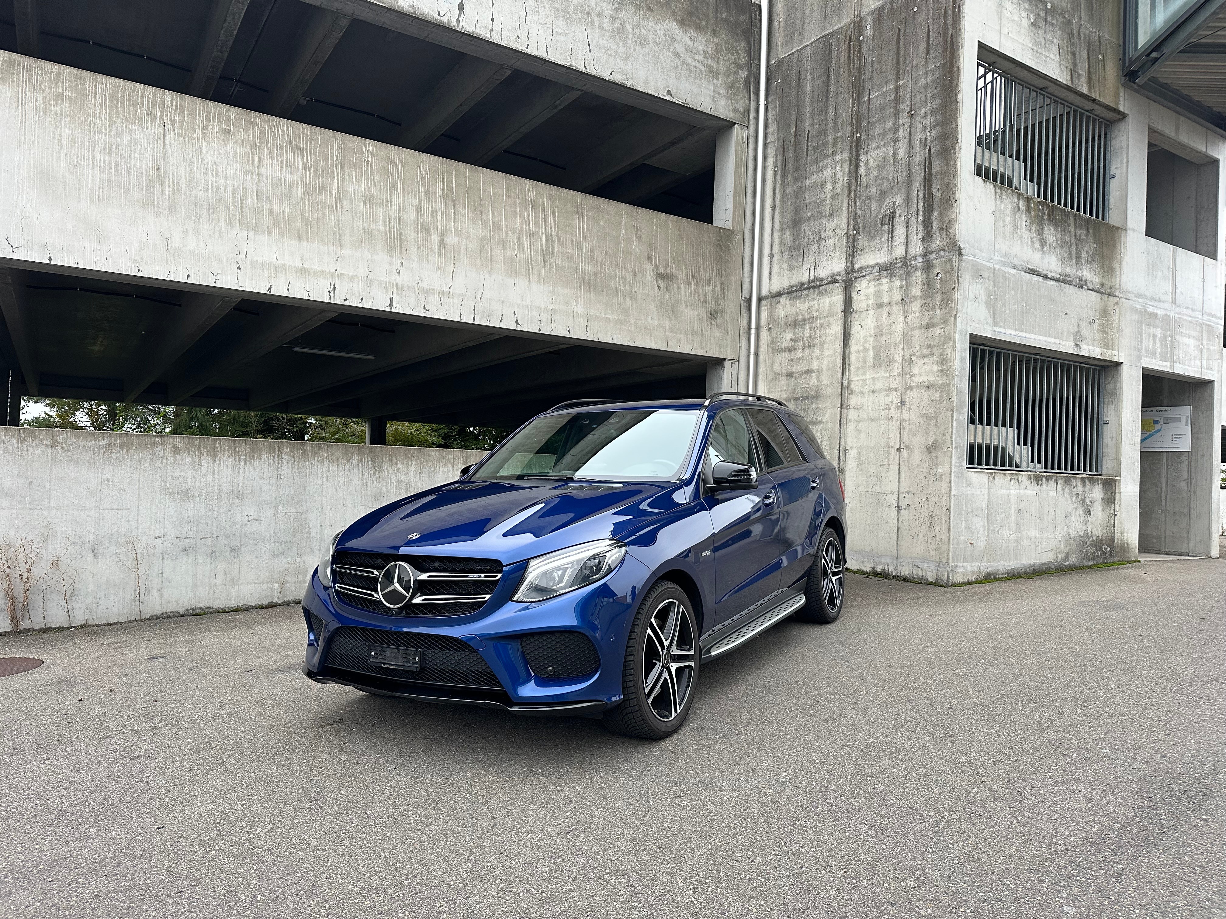 MERCEDES-BENZ GLE 43 AMG 4Matic 9G-Tronic