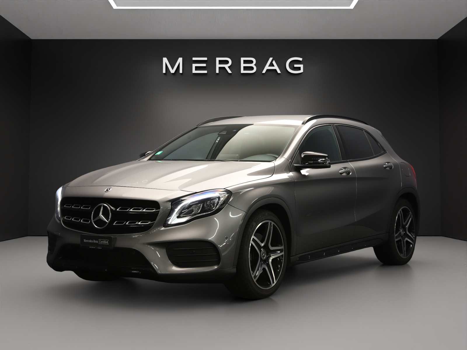 MERCEDES-BENZ GLA 250 AMG Line Swiss Star 4Matic 7G-DCT