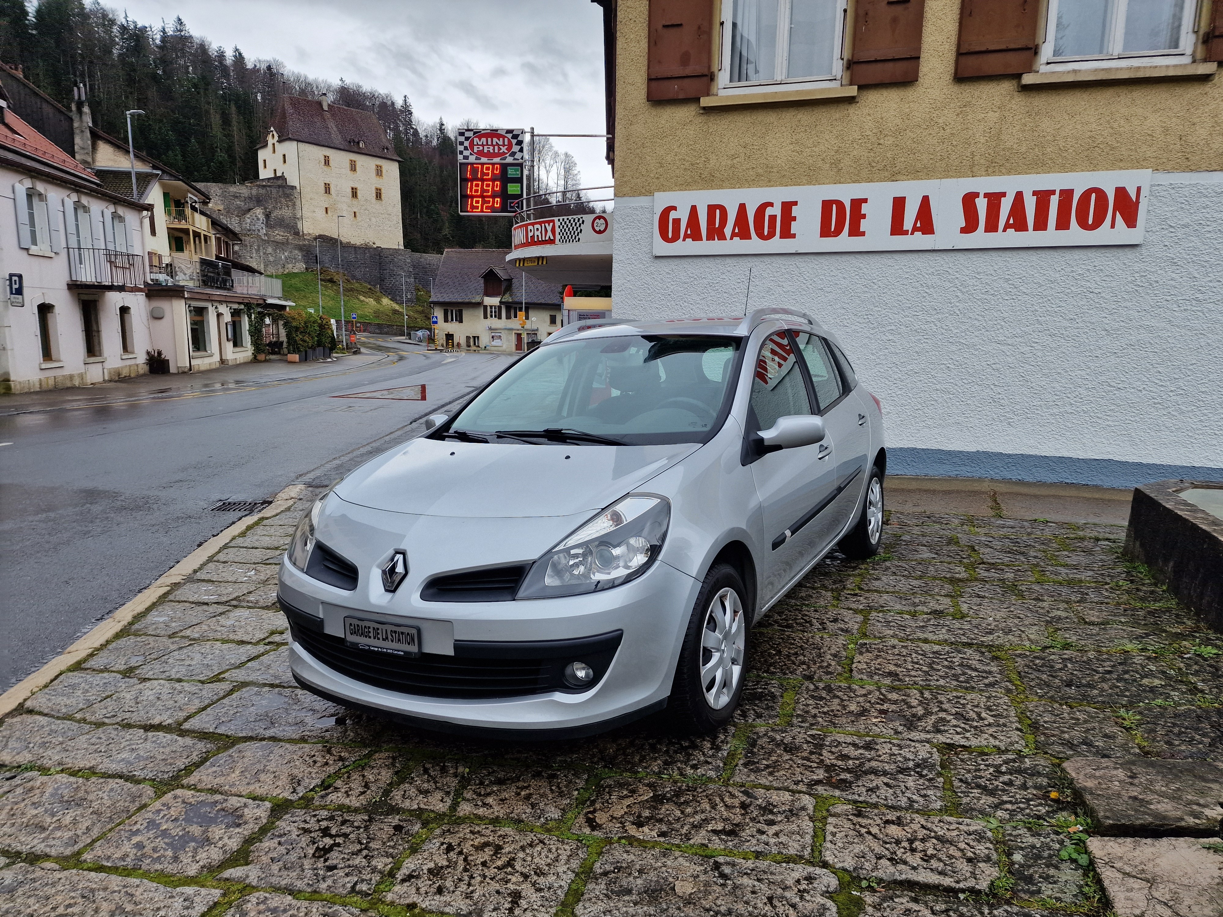 RENAULT Clio Grandtour 1.2 16V Turbo Dynamique