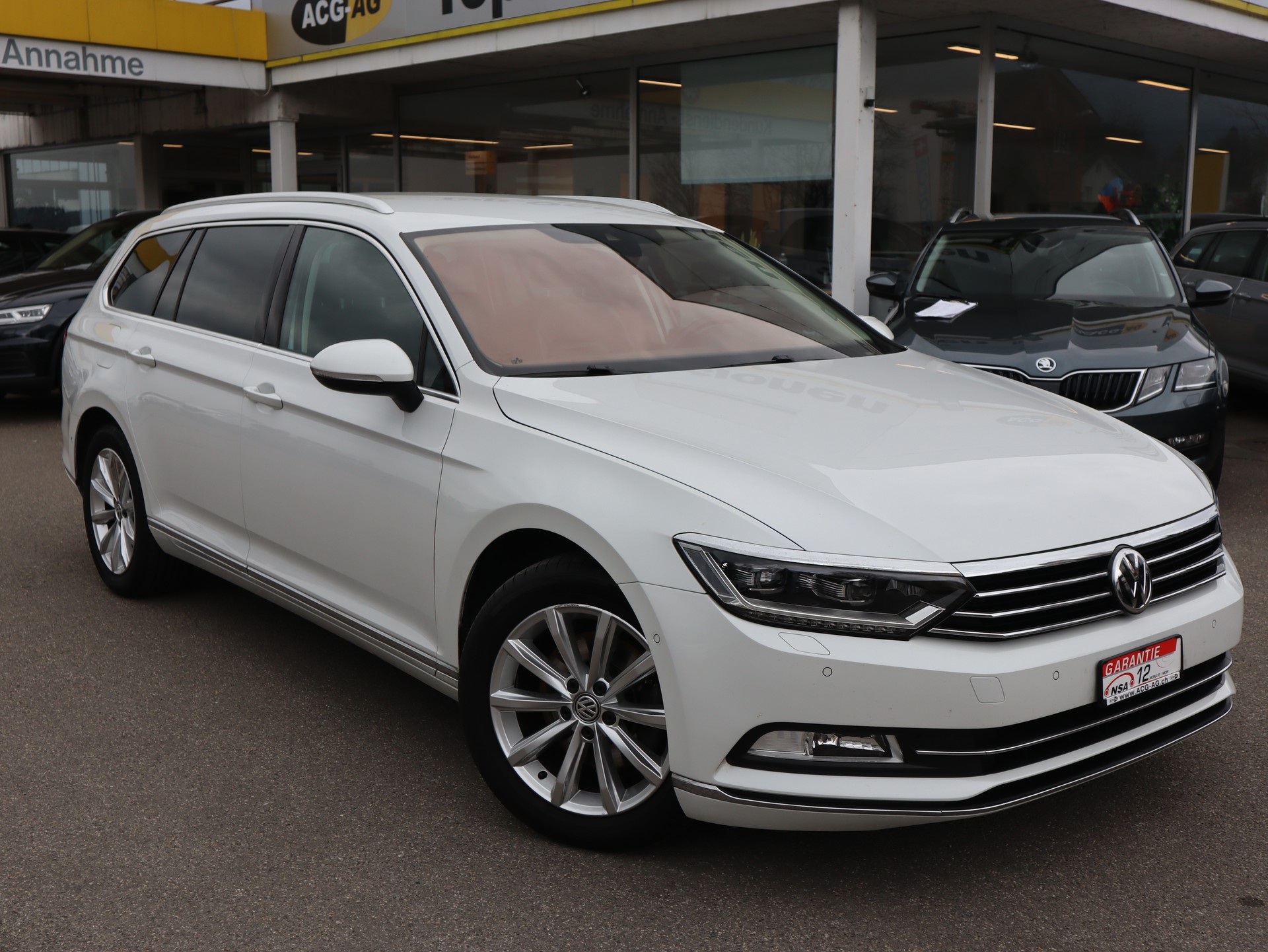 VW Passat Variant 2.0 TDI BMT Highline DSG ** Voll-Leder Ausstattung ** Navi mit RF-kamera ** Frisch ab MFK & Service **