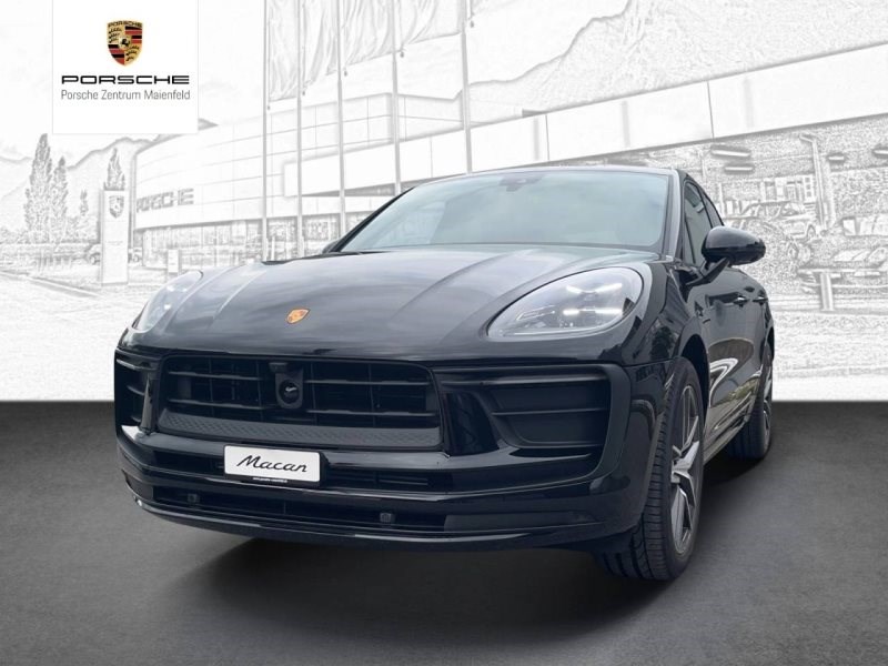 PORSCHE MACAN