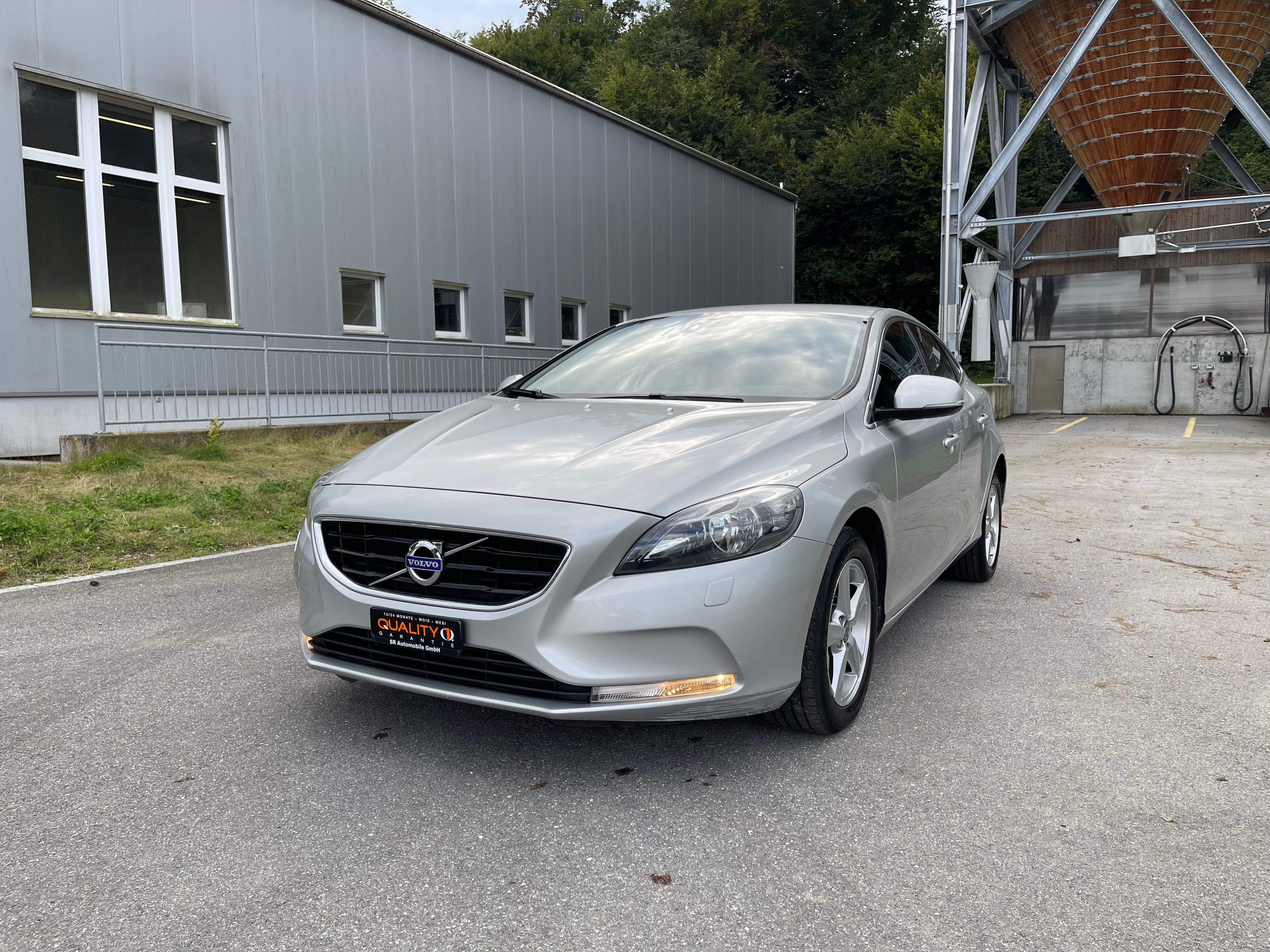 VOLVO V40 D3 Summum Geartronic