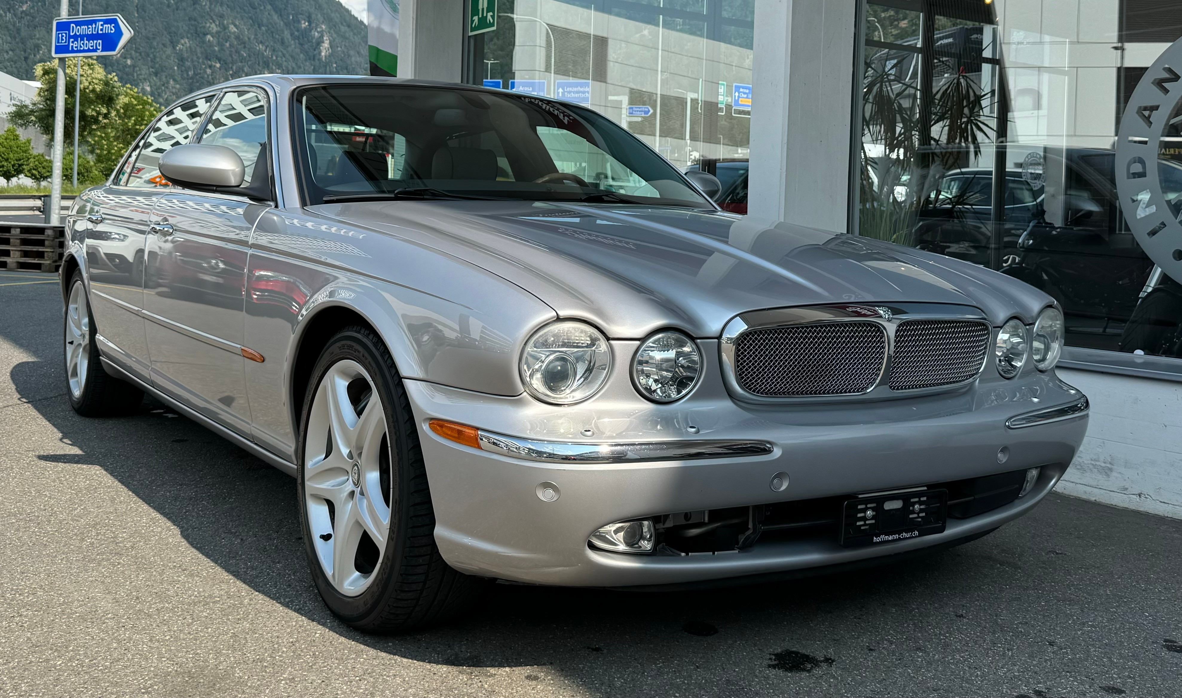 JAGUAR XJ Super V8 LWB 4.2 S/C