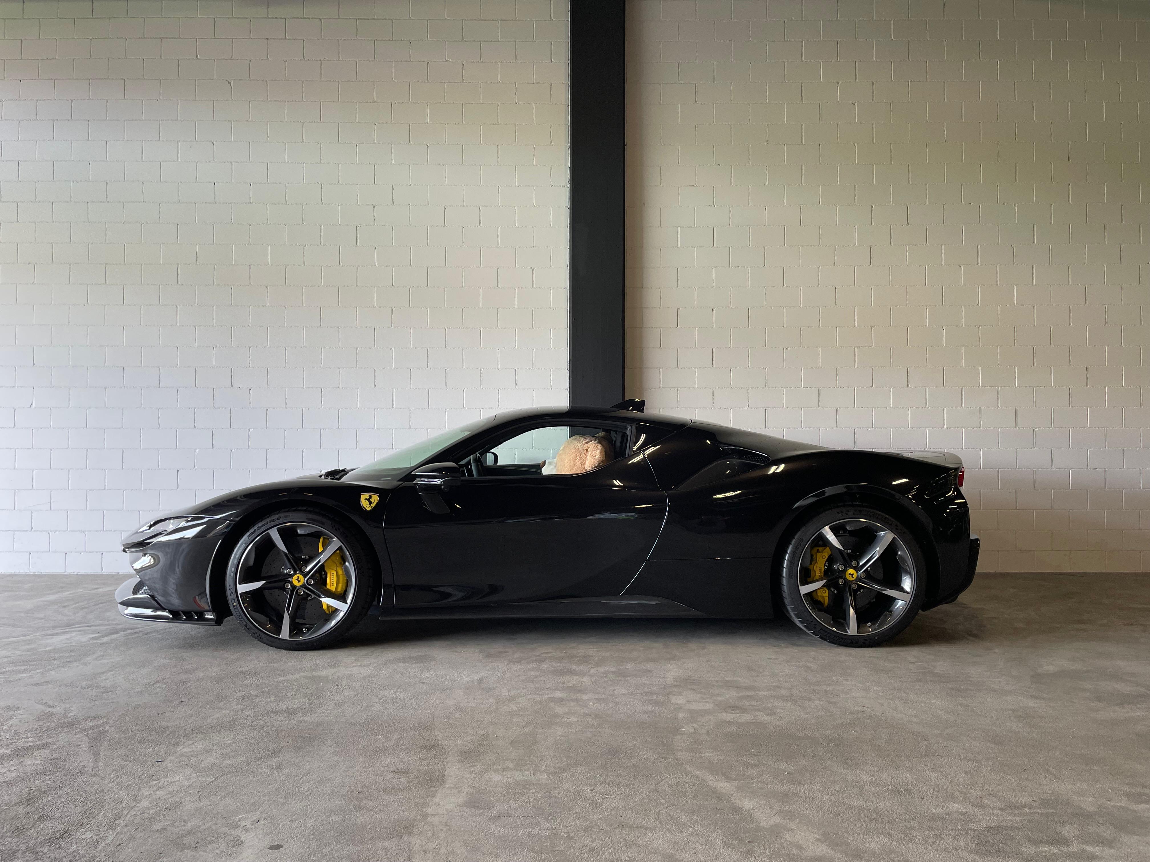 FERRARI SF90 Stradale Full Carbon