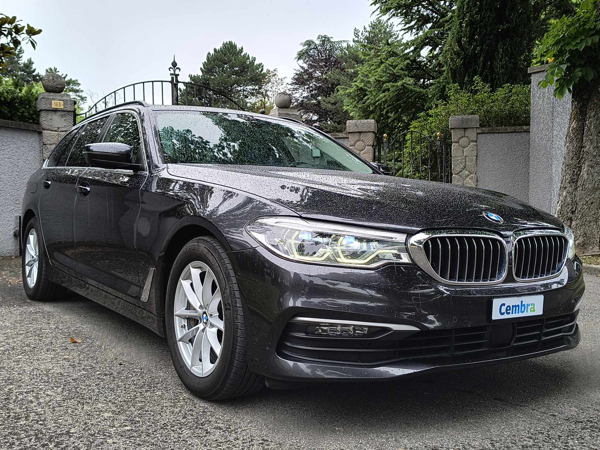 BMW 530d xDrive Touring Luxury Line Steptronic