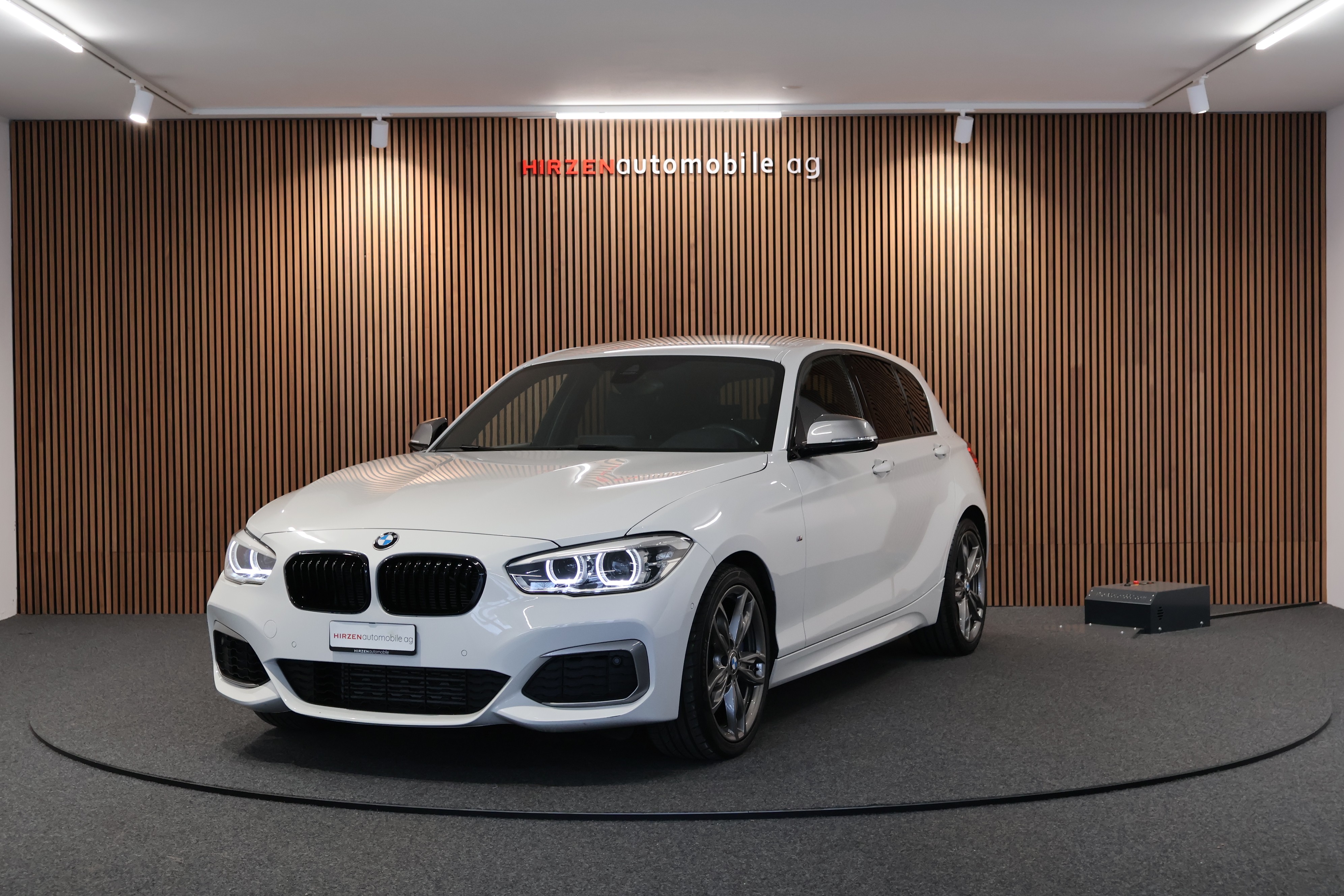 BMW M135i xDrive Steptronic