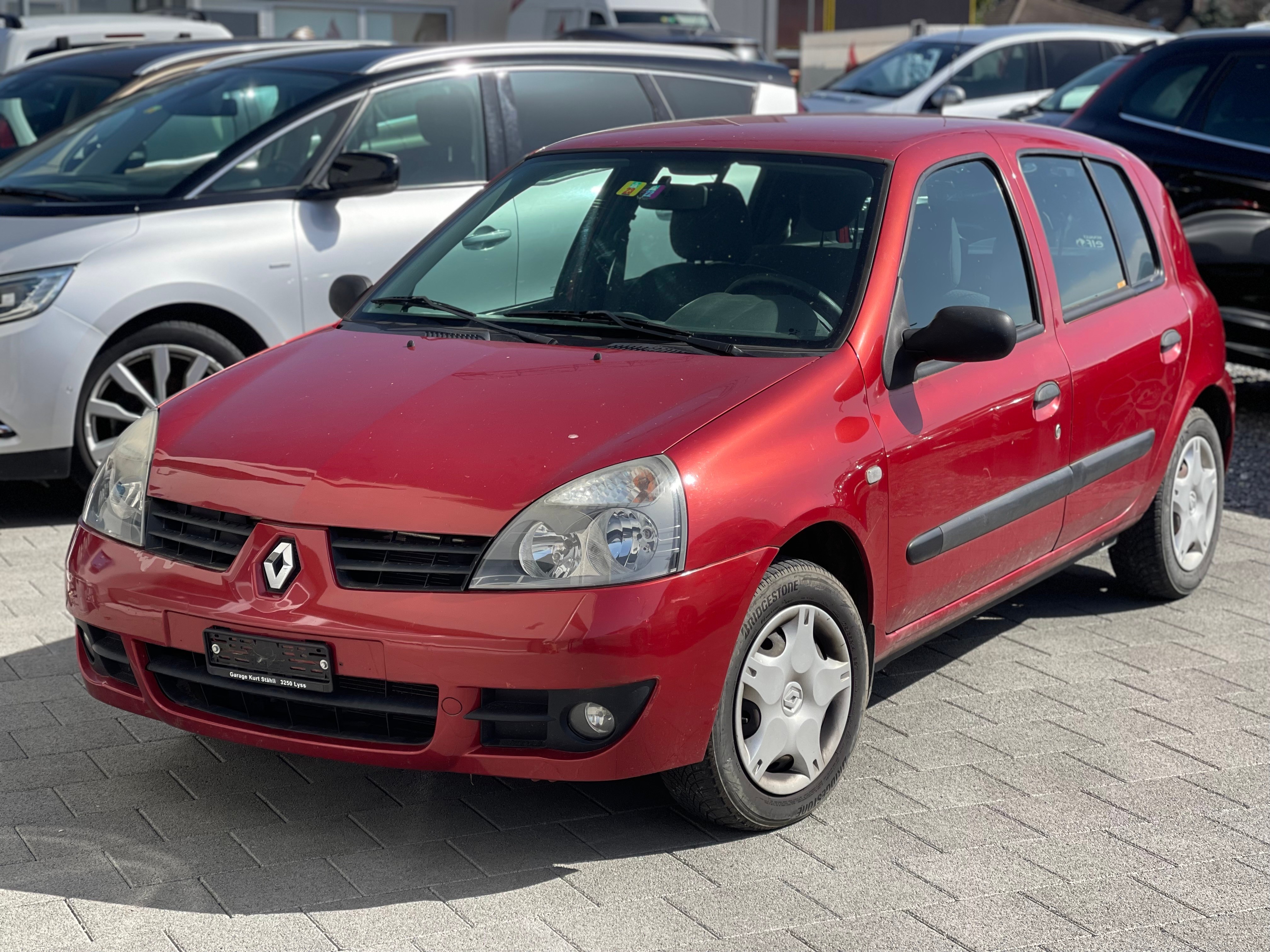 RENAULT Clio 1.2 16V Fairway