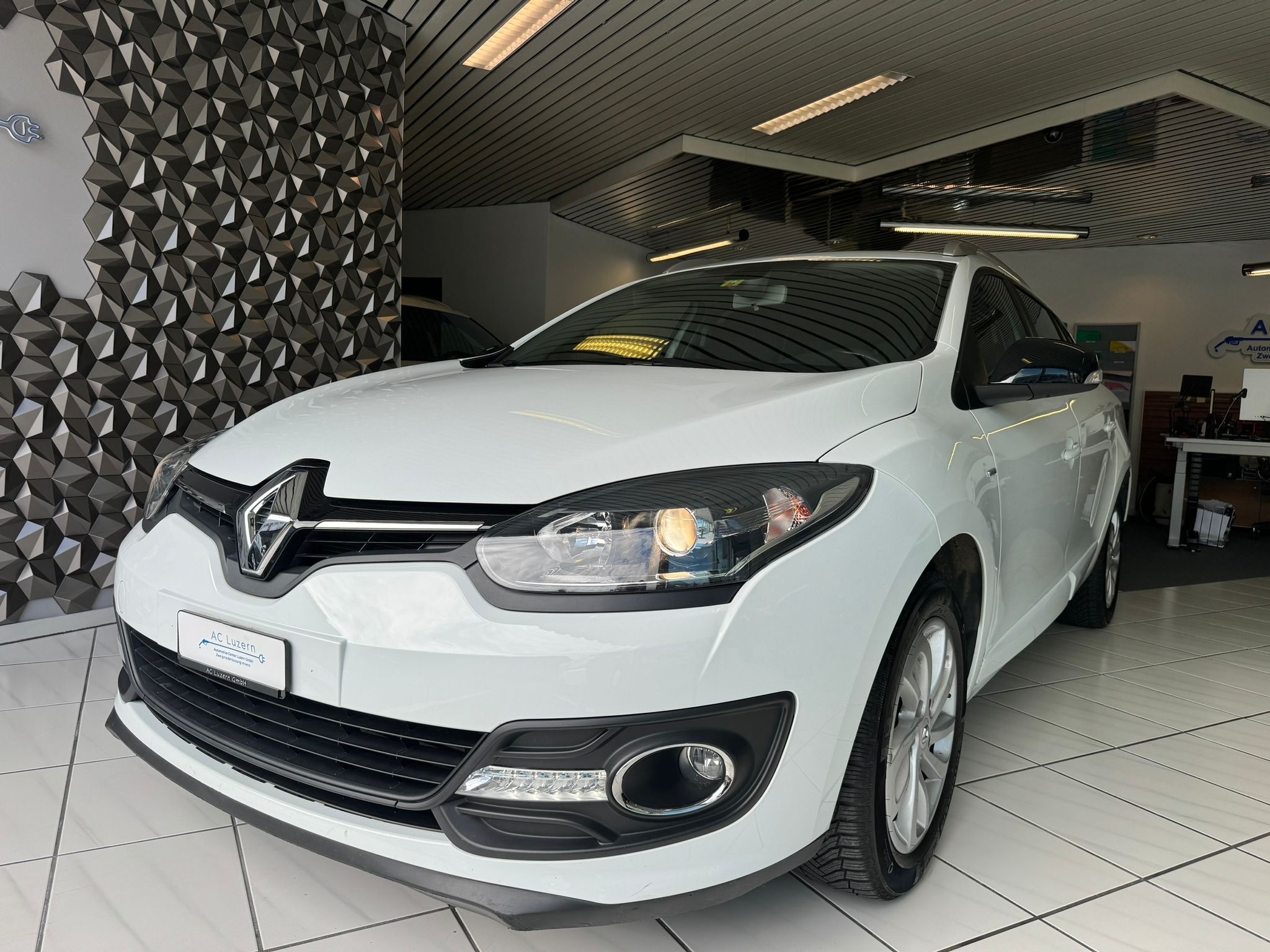 RENAULT Mégane Grandtour 1.5 dCi Limited EDC