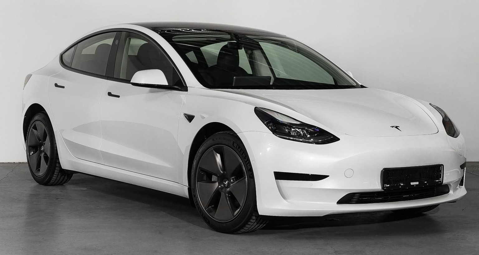 TESLA Model 3 Long Range Dual Motor AWD