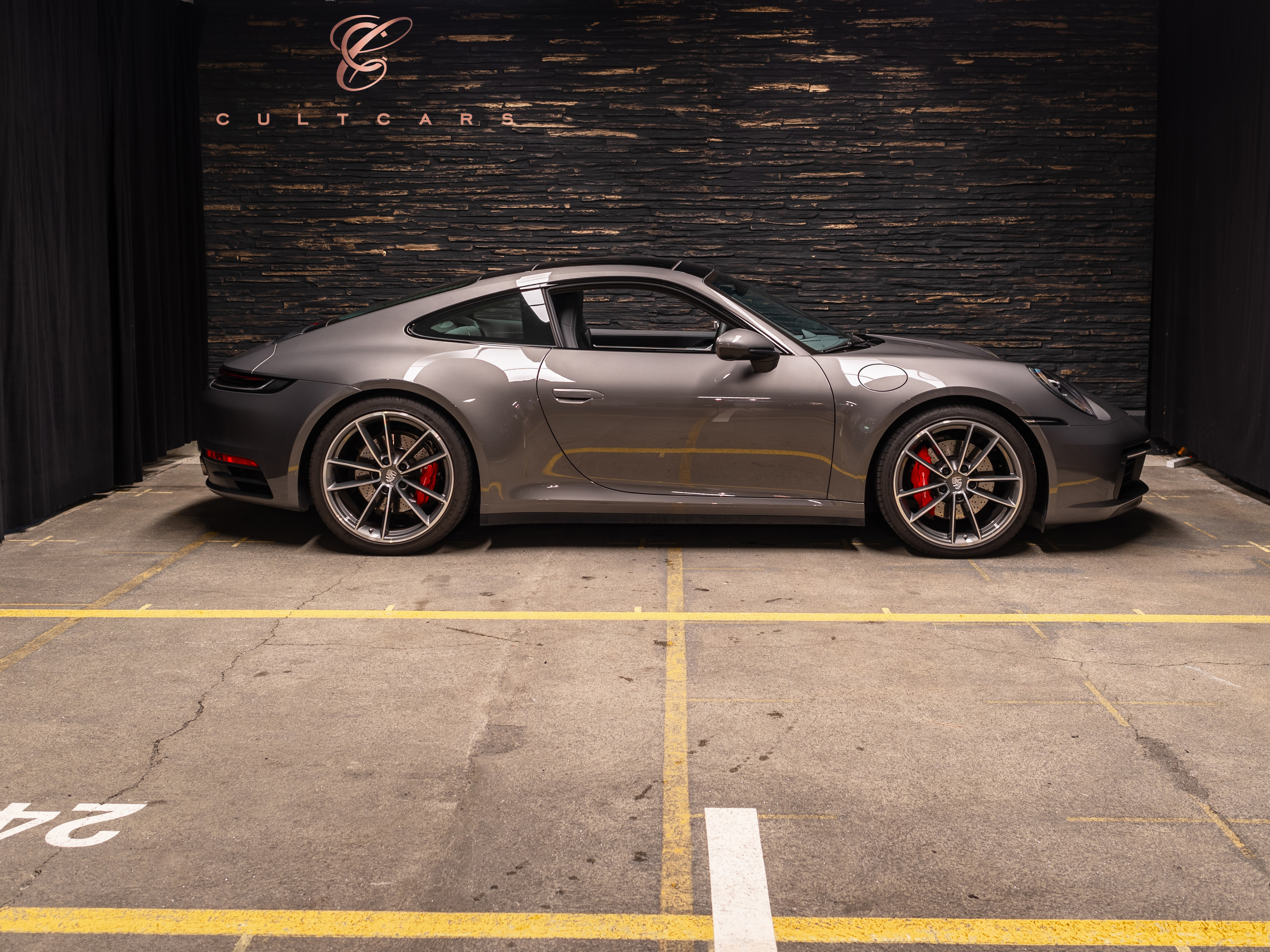 PORSCHE 911 Carrera 4S PDK