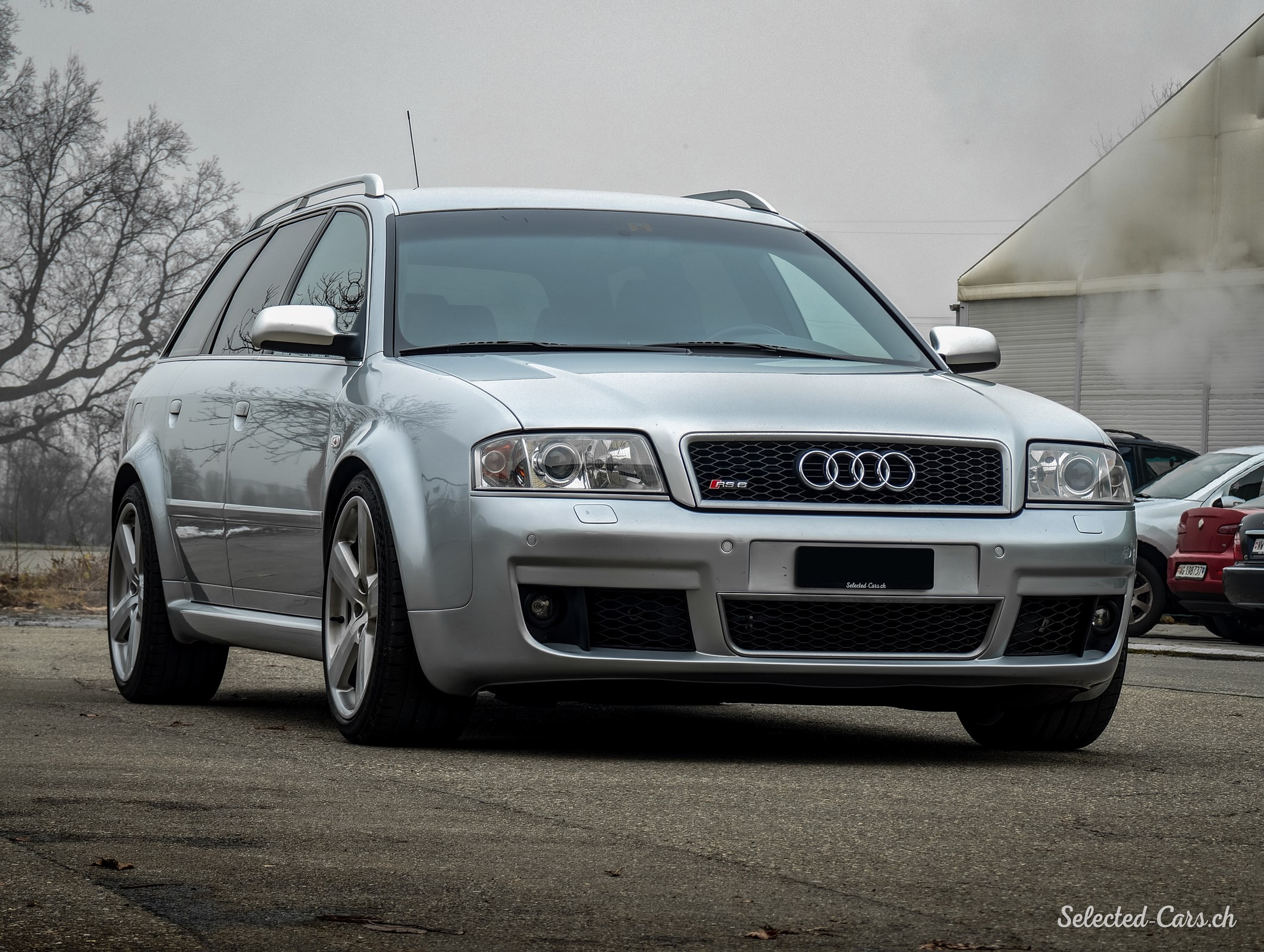 AUDI RS6 Avant quattro tiptronic