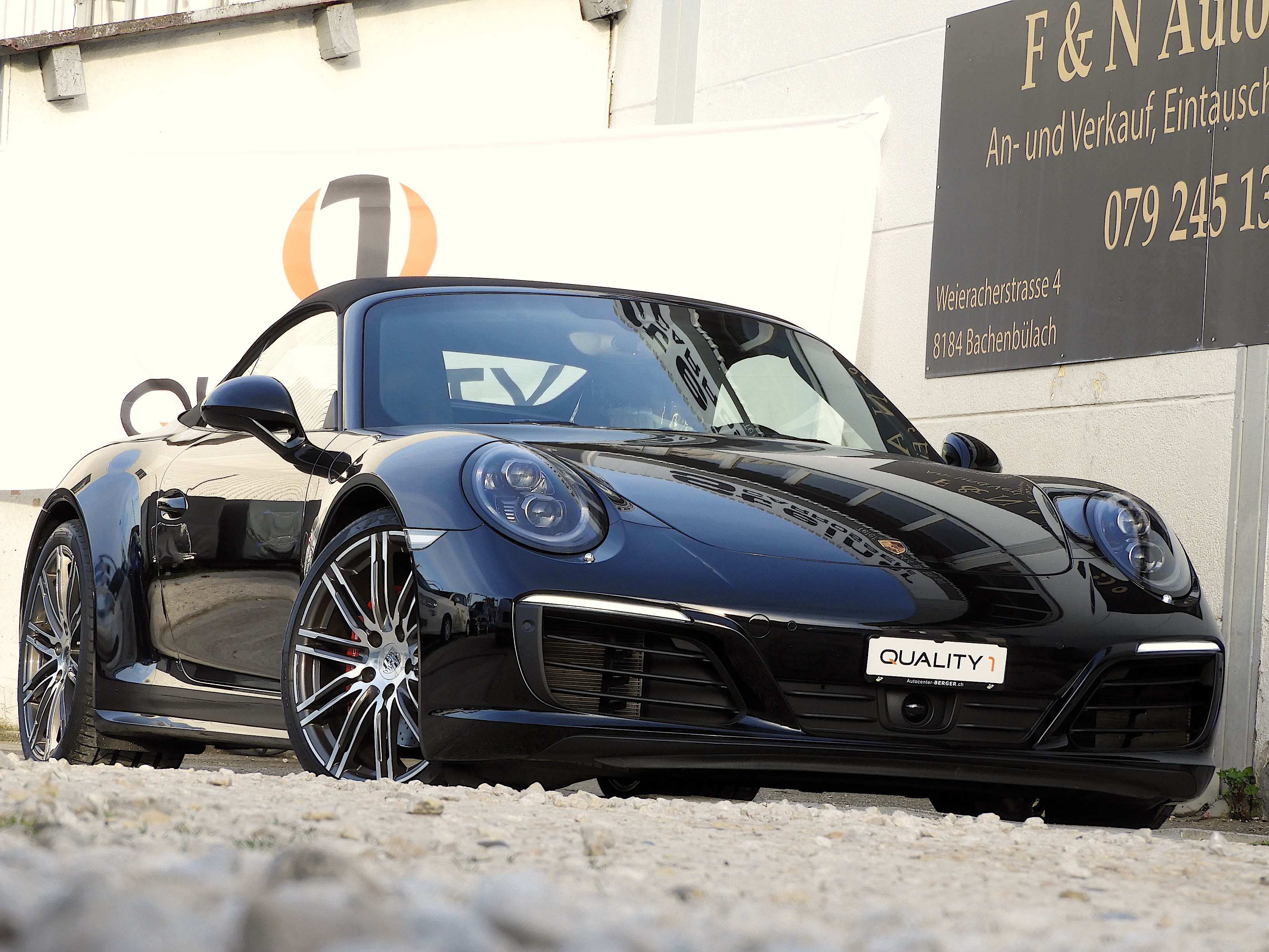 PORSCHE 911 Carrera 4S Cabrio PDK I CH Fahrzeug I Einzigartige Ausstattung I Porsche Service I nie im Wintergefahren!