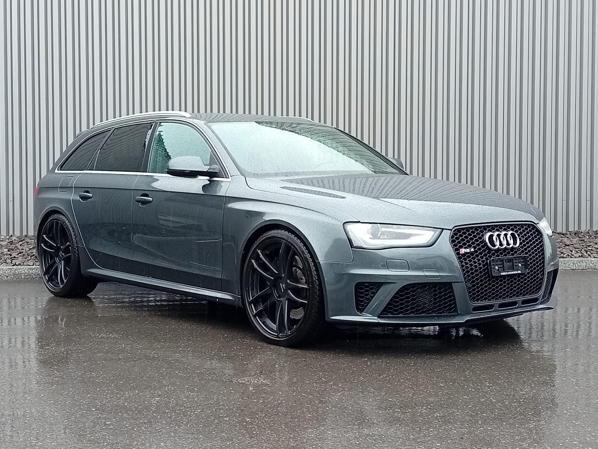 AUDI RS4 Avant 4.2 FSI V8 quattro S-tronic