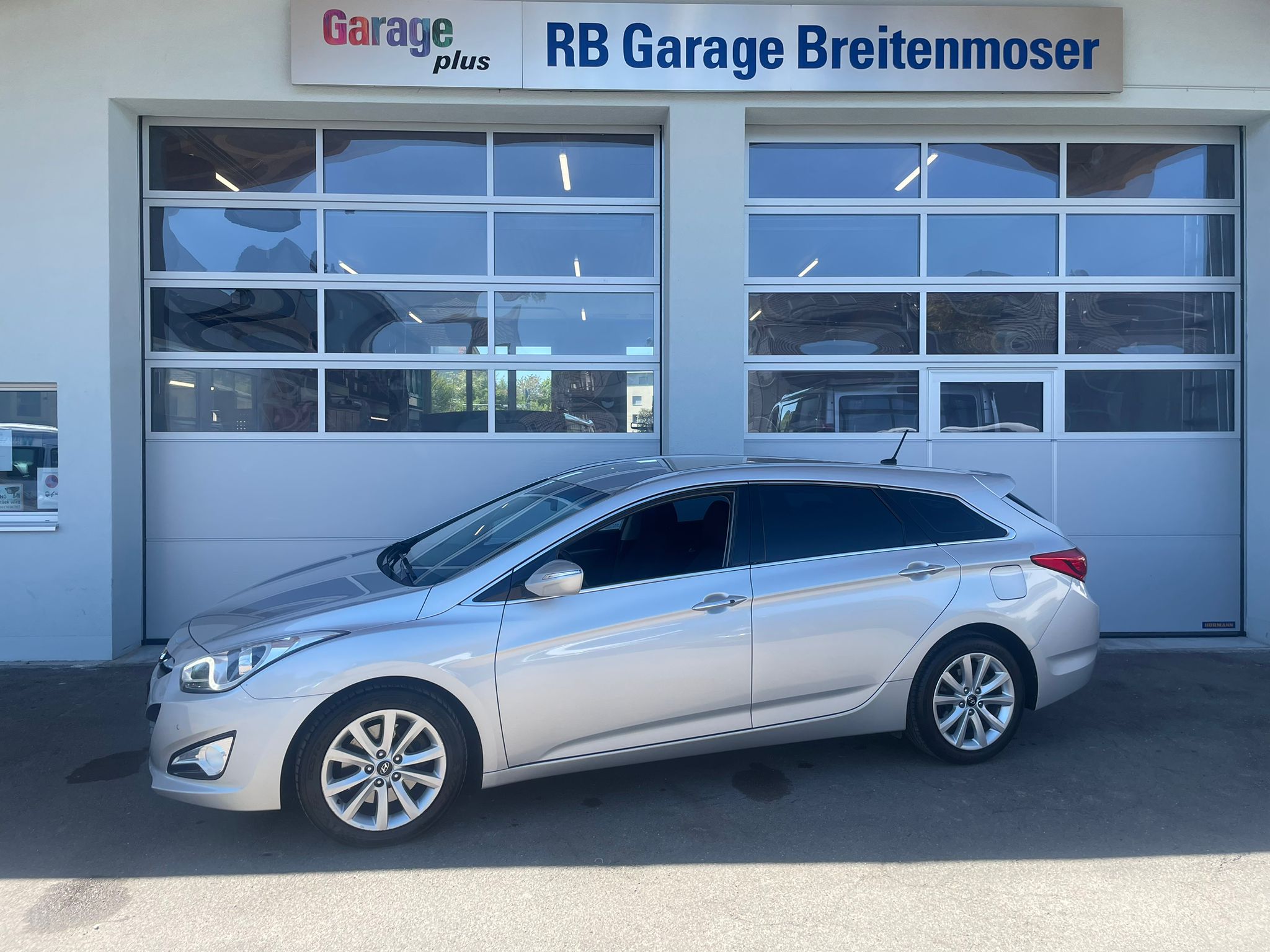 HYUNDAI i40 Wagon 1.7 CRDI Style Automatic