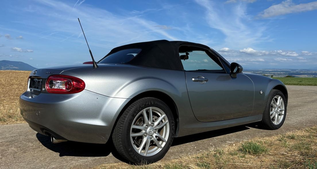 MAZDA MX-5 1.8i 16V Confort