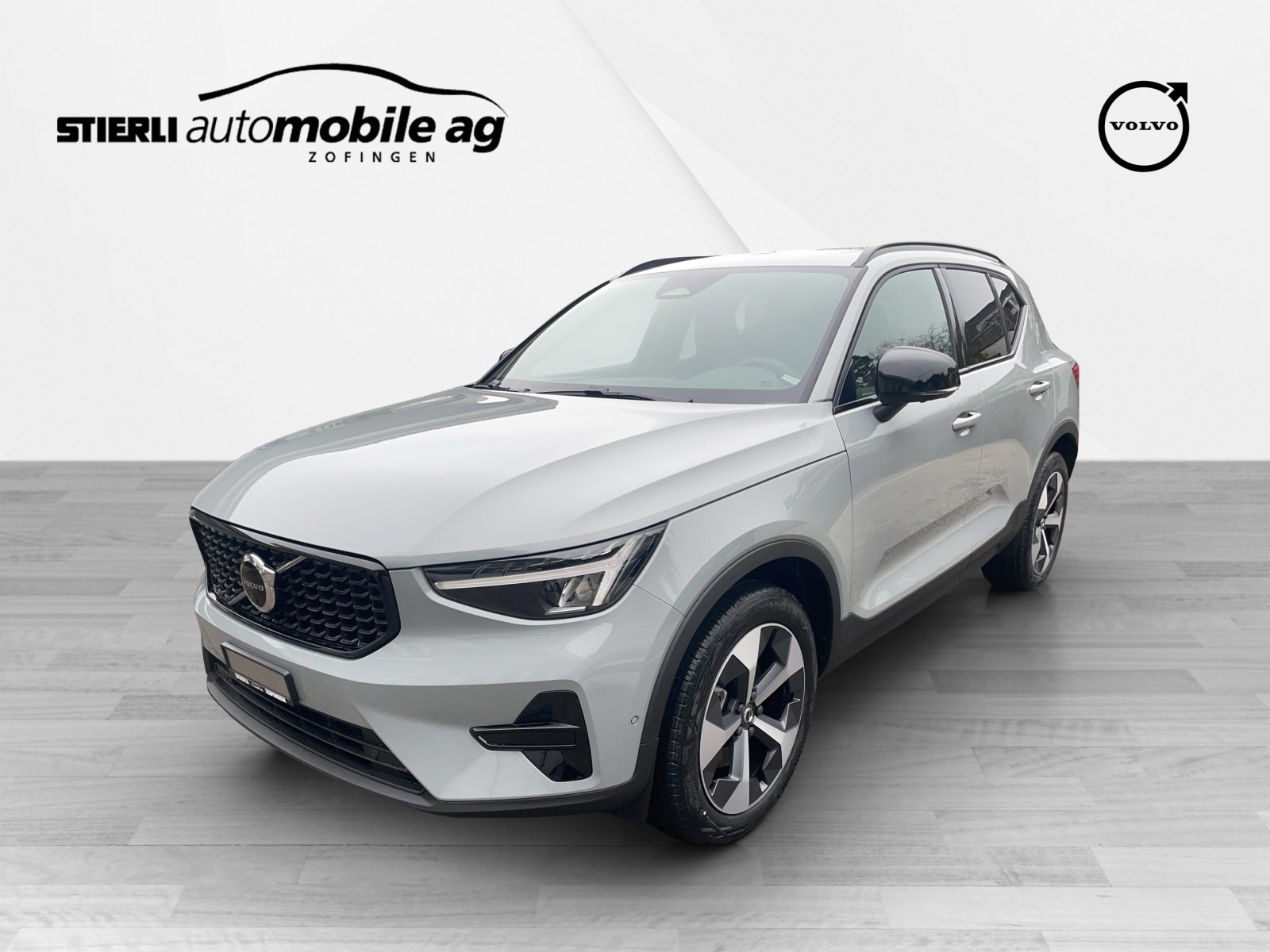 VOLVO XC40 2.0 B3 MH Plus Dark