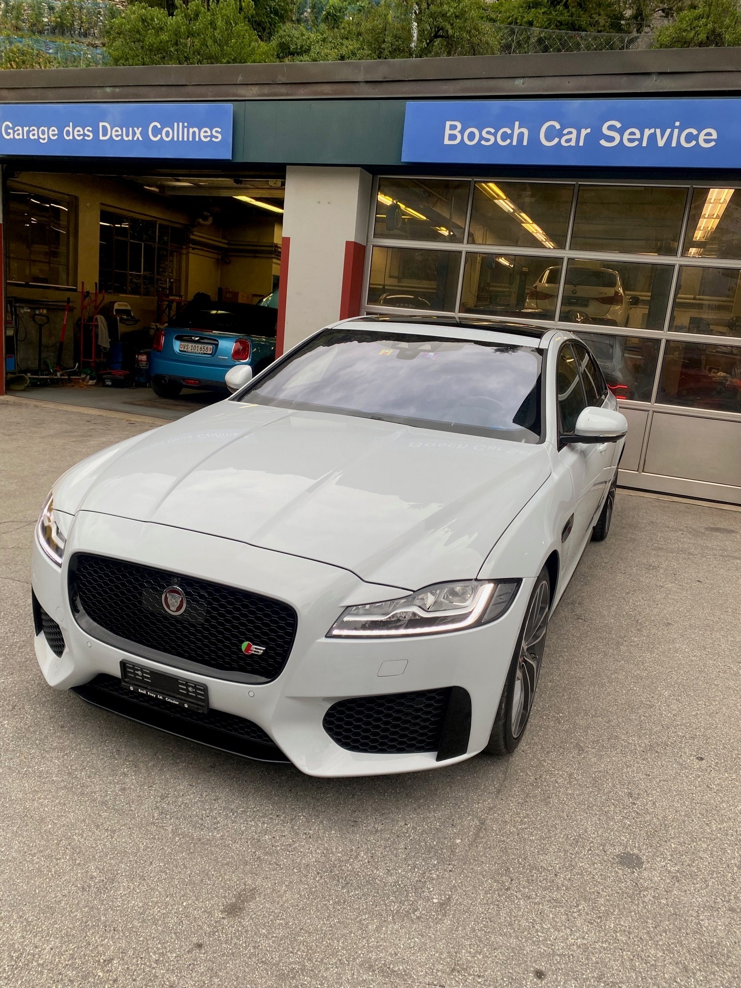 JAGUAR XF S Automatic