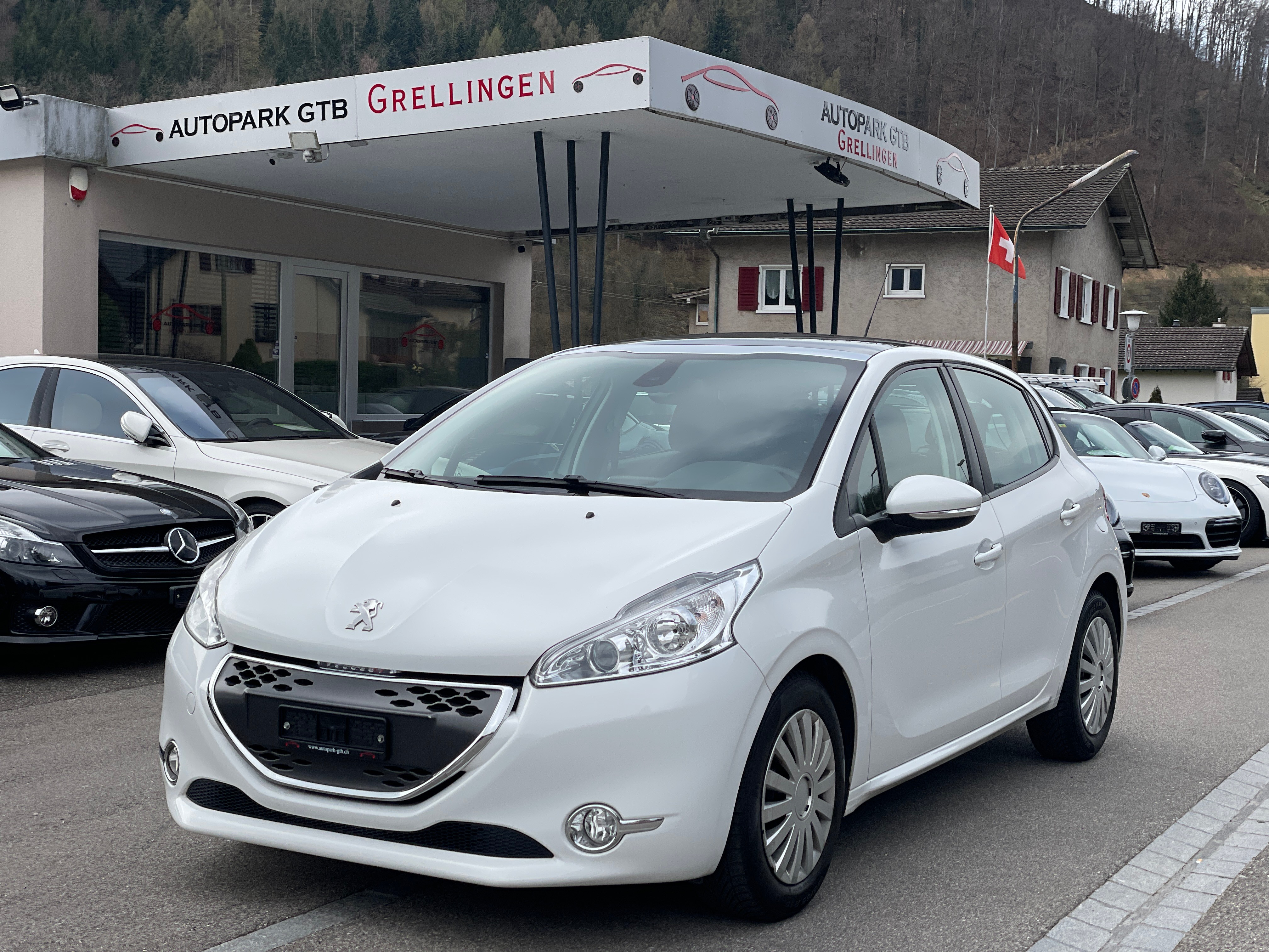 PEUGEOT 208 1.4 e-HDi Active EGS5