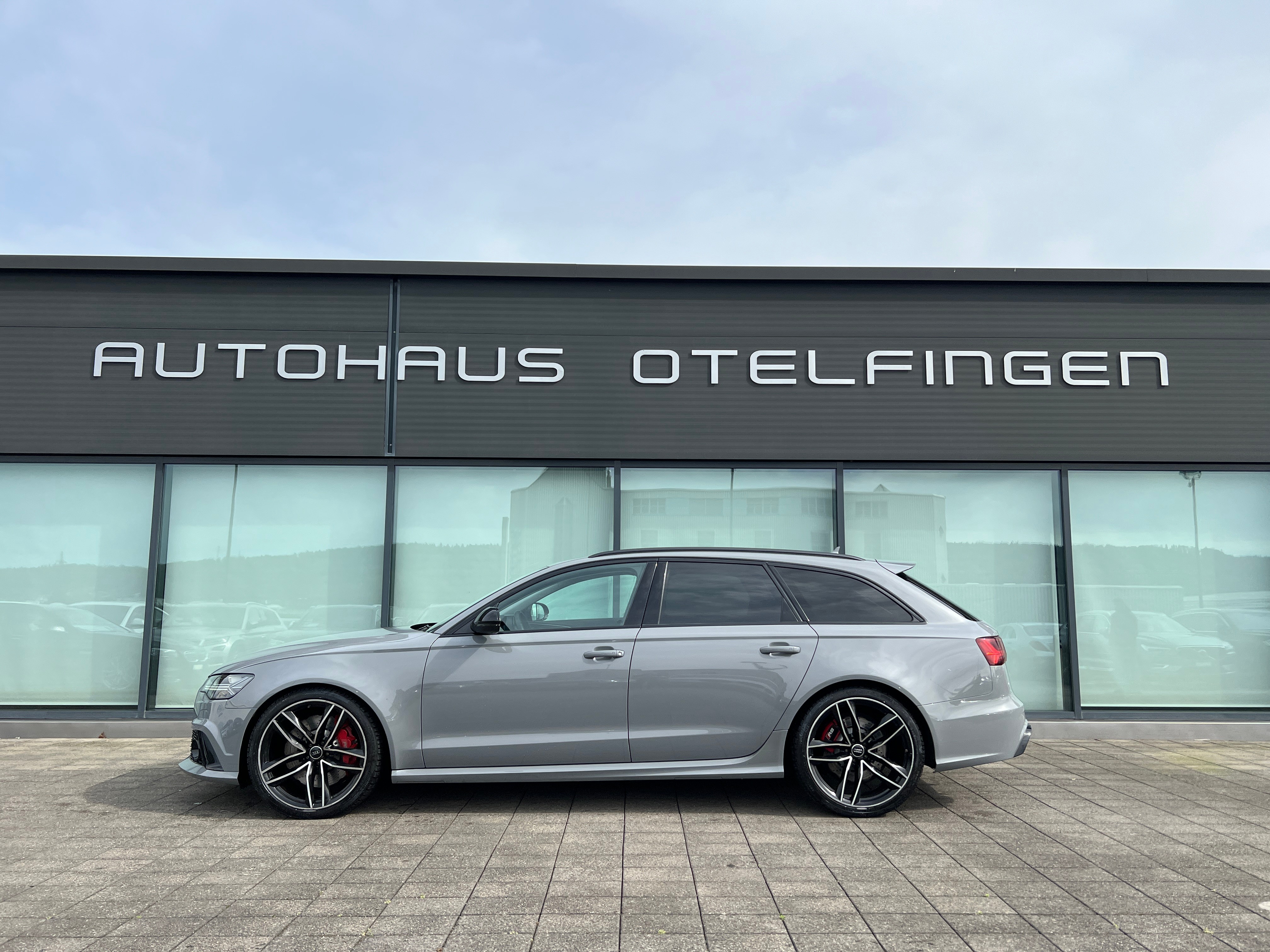 AUDI RS6 Avant 4.0 TFSI V8 performance quattro