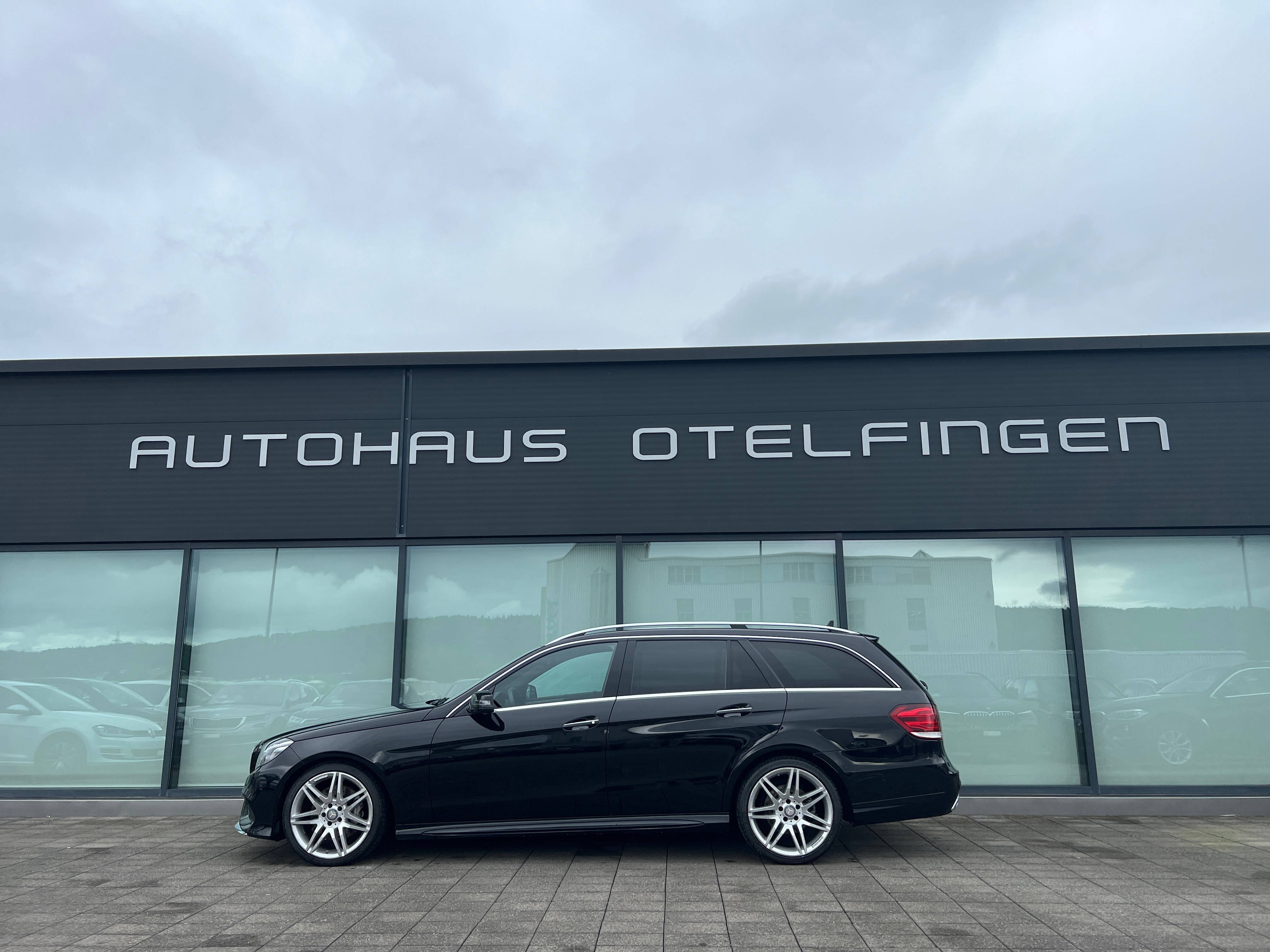 MERCEDES-BENZ E 350 BlueTEC Avantgarde 4Matic 7G-Tronic