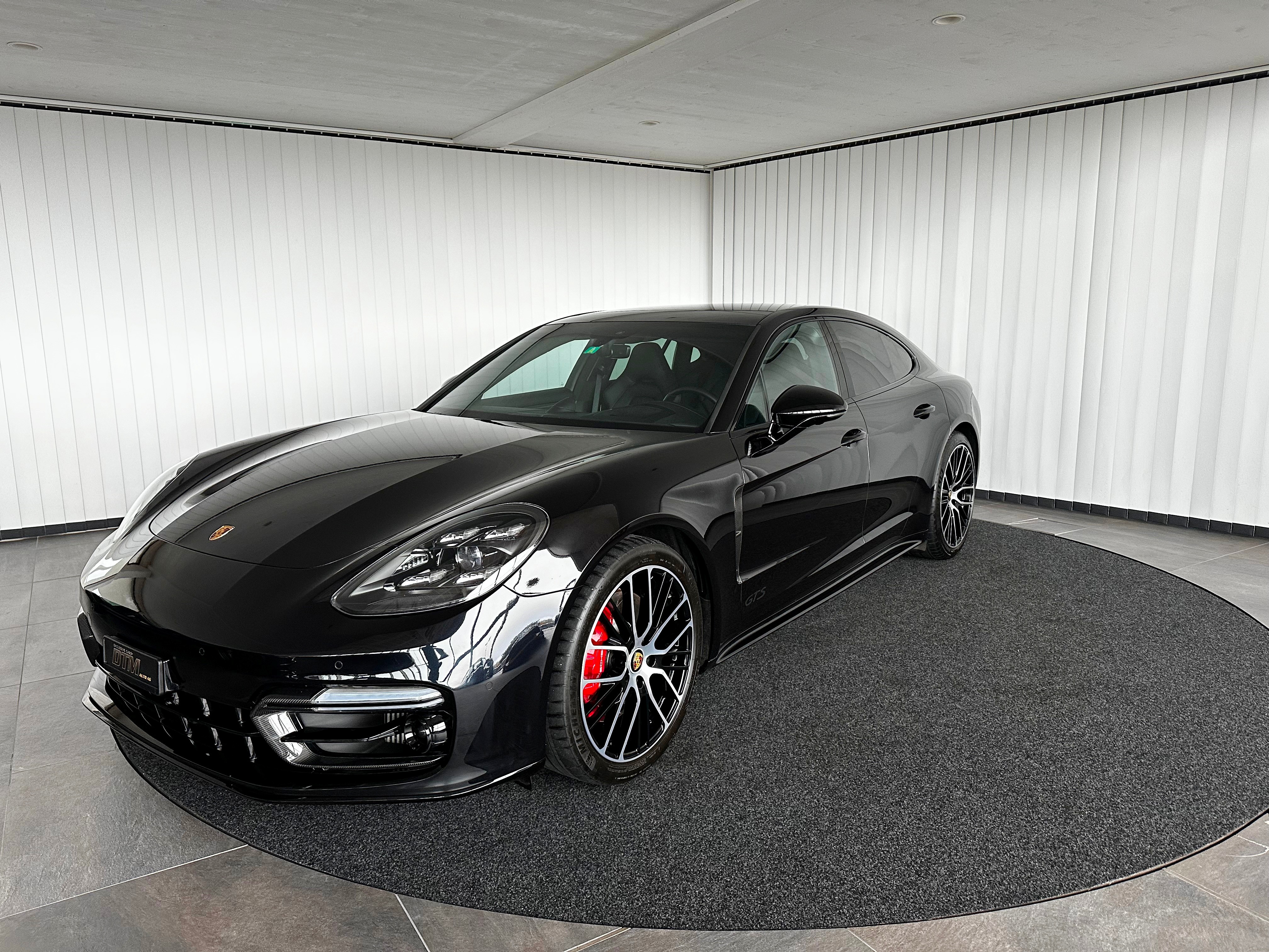 PORSCHE Panamera GTS