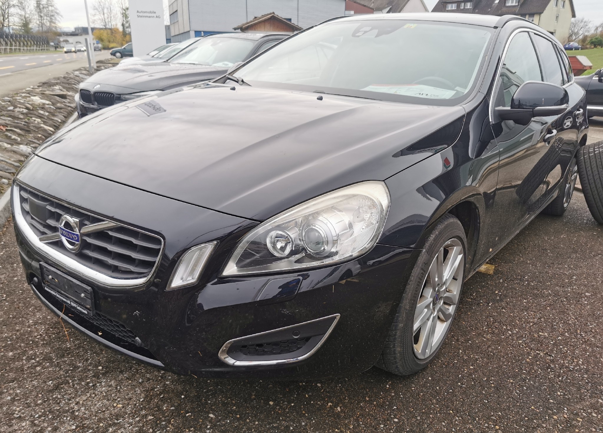 VOLVO V60 D5 AWD Summum Geartronic