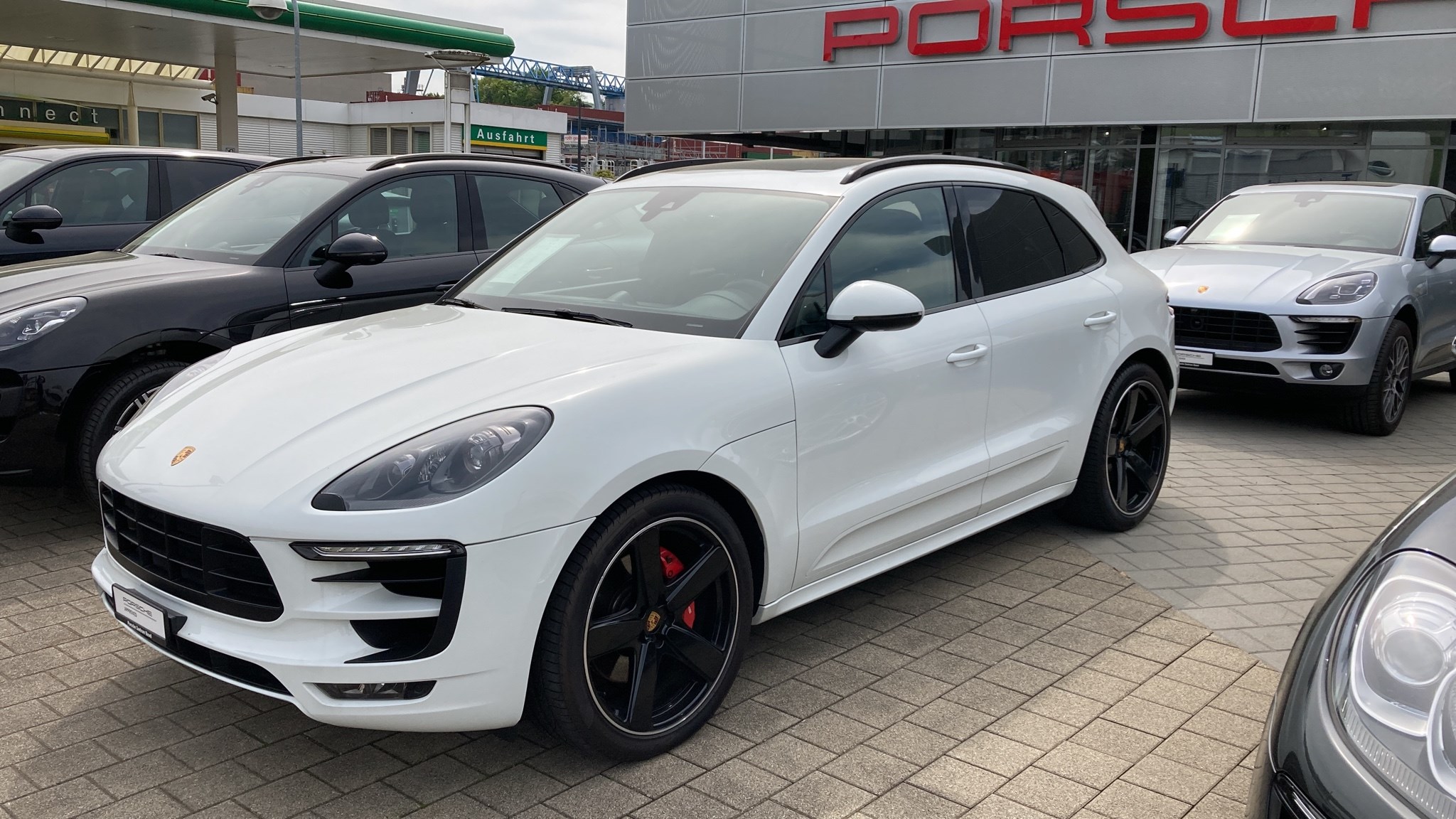 PORSCHE Macan Turbo PDK