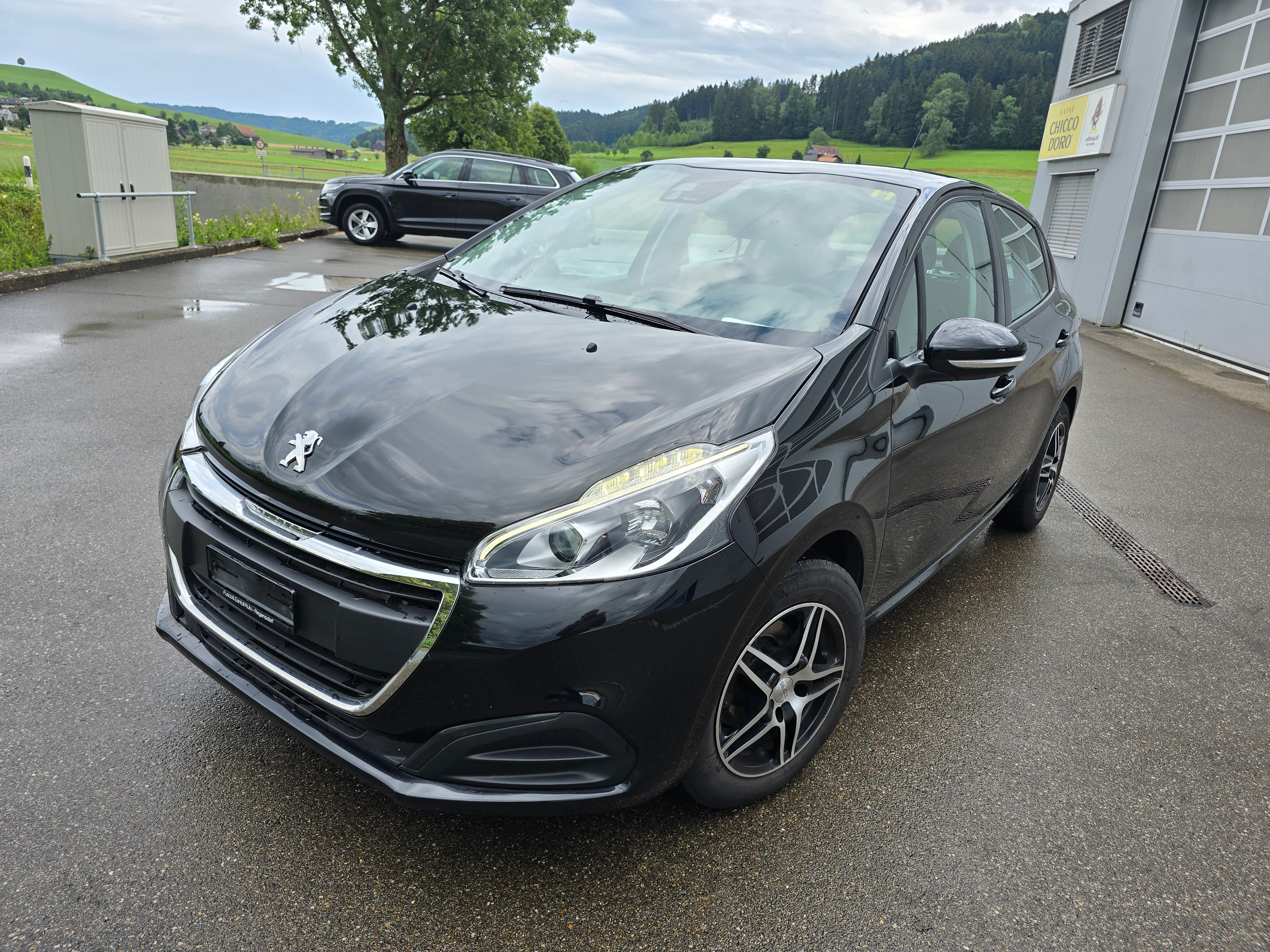 PEUGEOT 208 1.2 VTI Active*Frisch ab MFK*Frisch ab Service*TMPOMAT*Rückfahrkamera*8-fach bereift